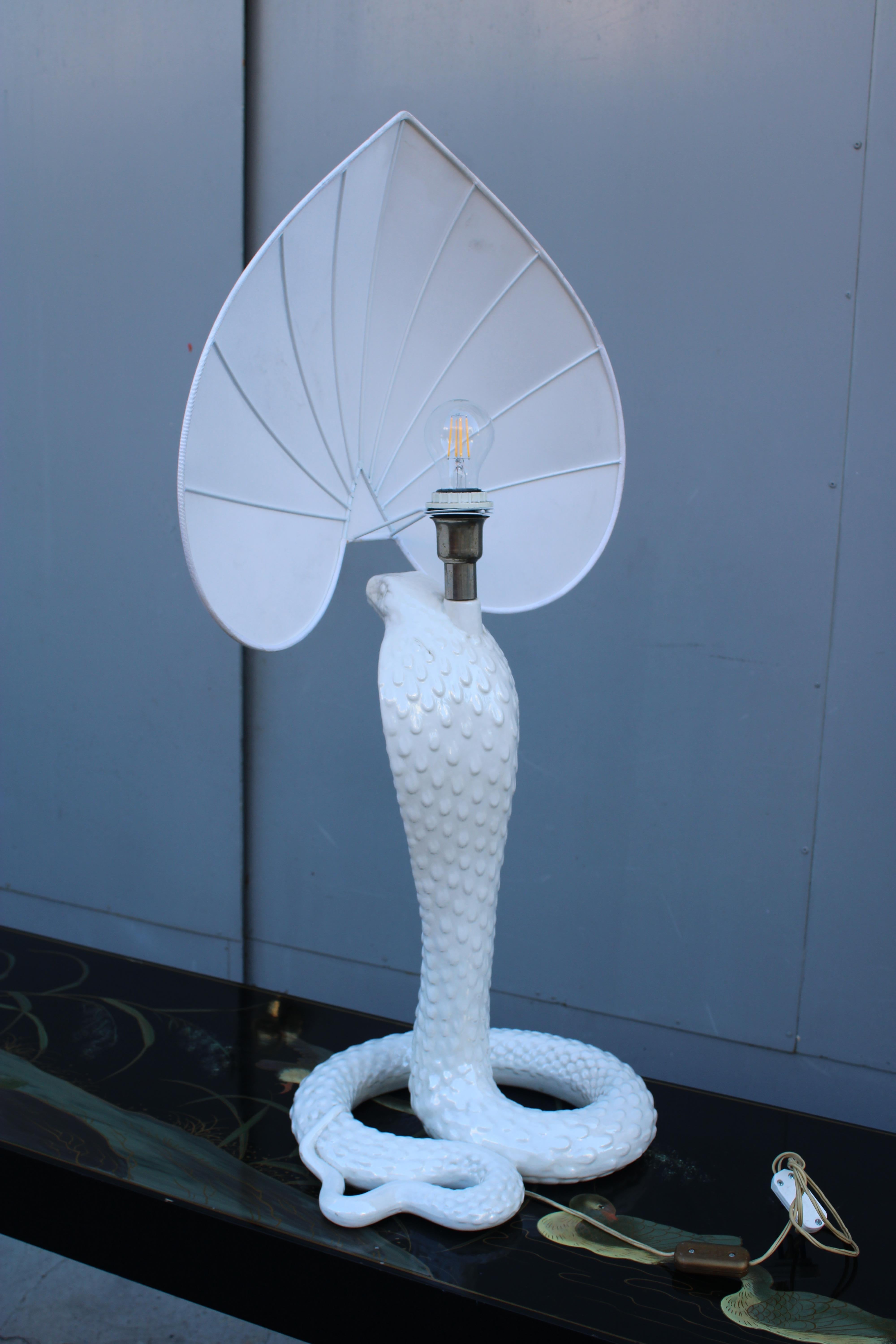 Lampada da tavolo Cobra Tommaso Barbi 1970 Bianca Made in Italy in vendita 5