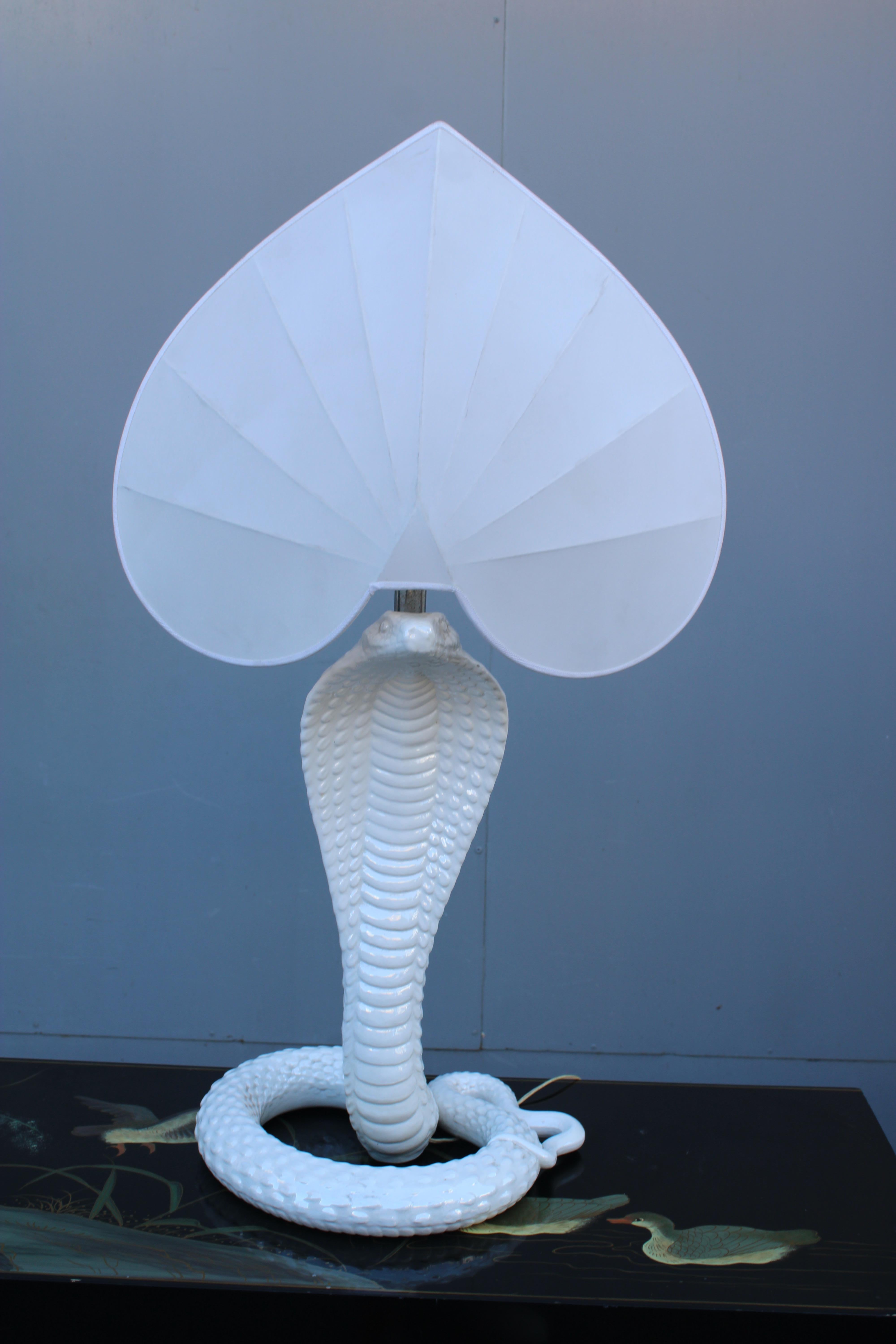 Lampada da tavolo Cobra Tommaso Barbi 1970 Bianca Made in Italy in vendita 1