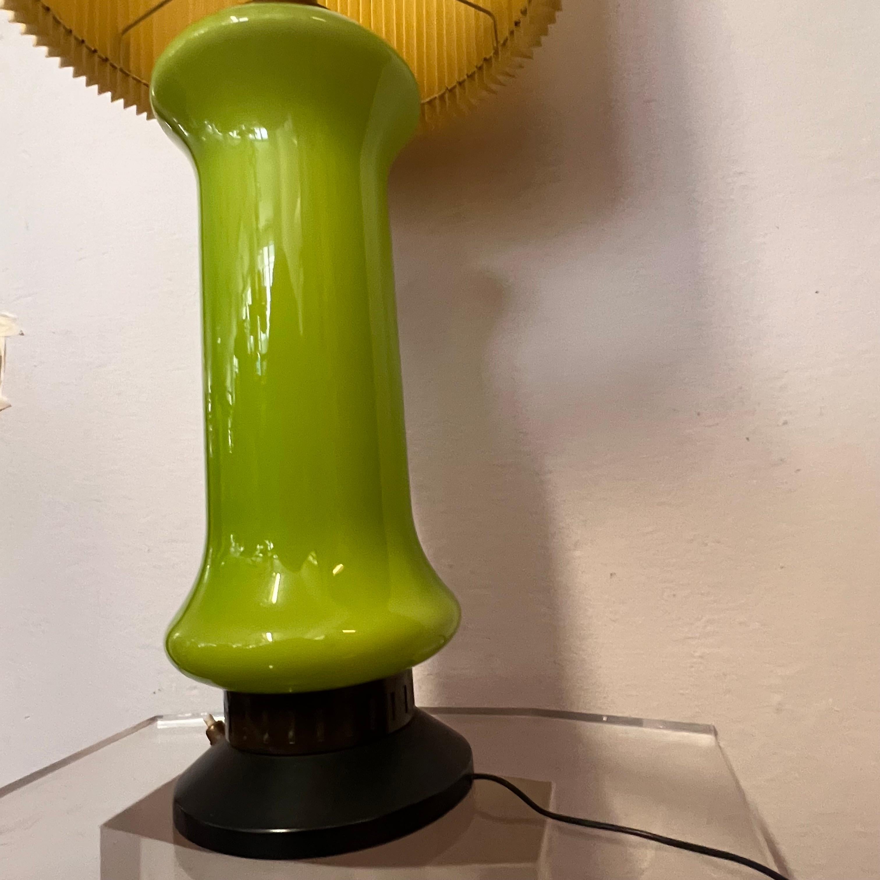 Lampada da Tavolo con Grande Vetro Verde - Stilnovo - Italia - Anni '60 in vendita 4