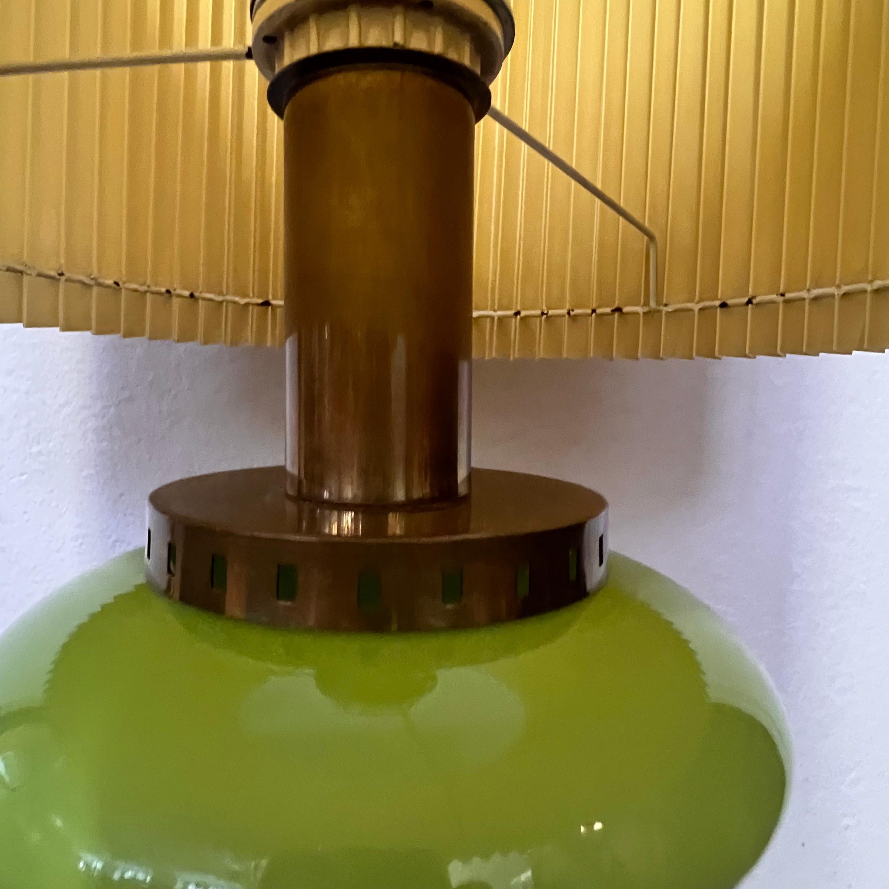 Lampada da Tavolo con Grande Vetro Verde - Stilnovo - Italia - Anni '60 in vendita 2