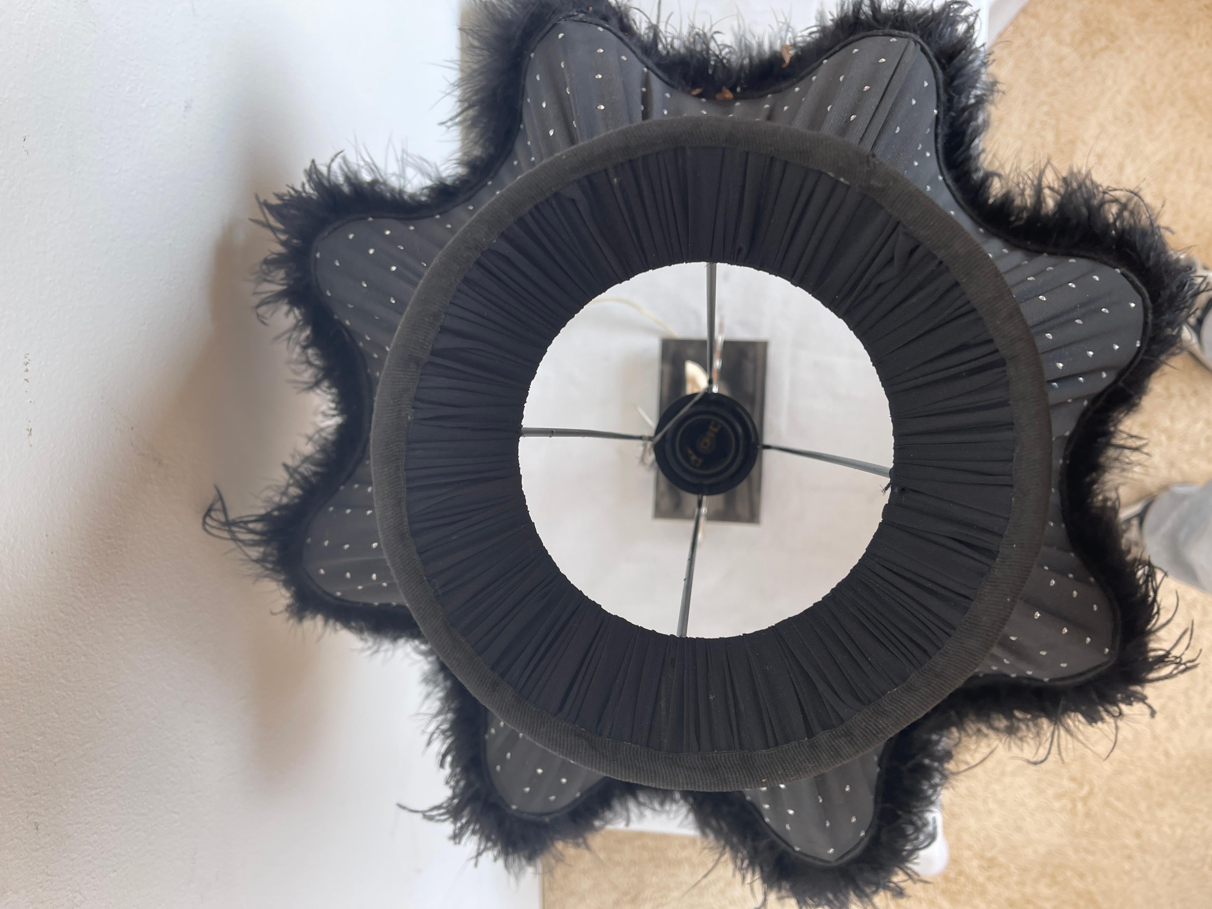 20th Century Lampe de table à plumes noires dans le style vintage italien en vente
