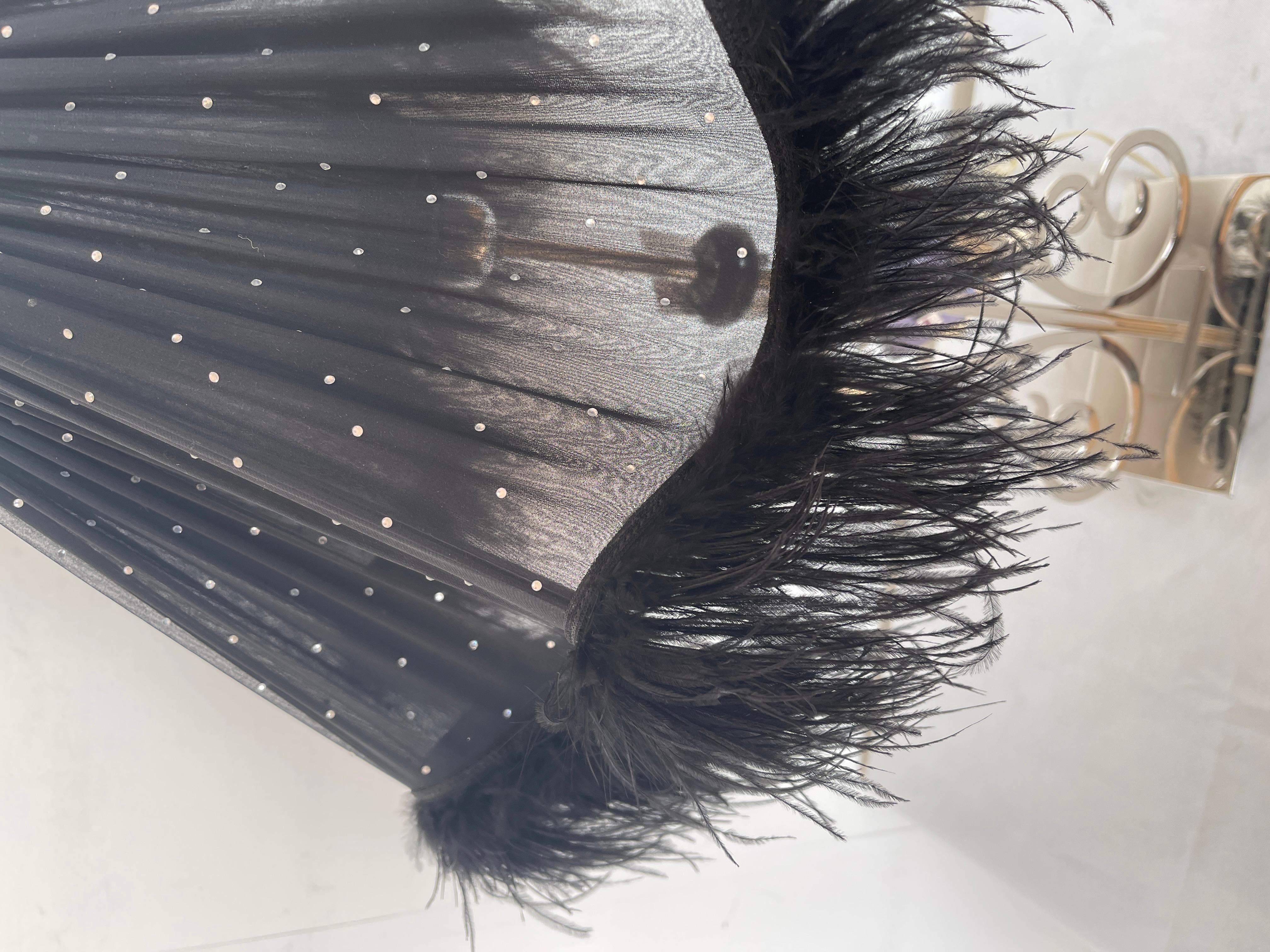 Lampe de table à plumes noires dans le style vintage italien en vente 1