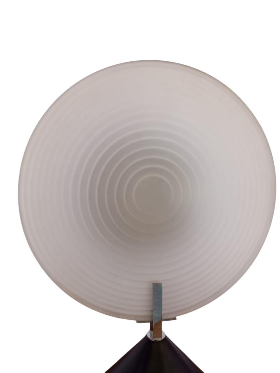 Italian Lampe de table en verre blanc de Murano par Fabbian, Italie, années 80 en vente