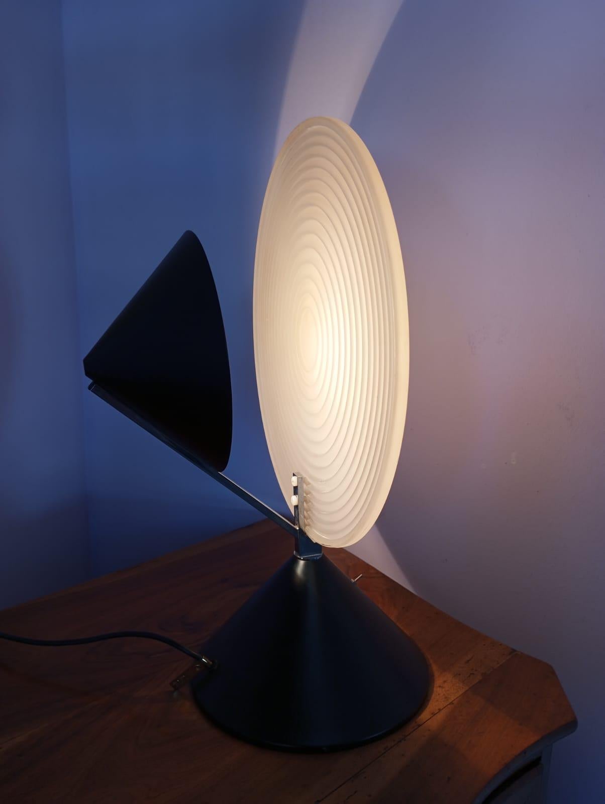 Lampe de table en verre blanc de Murano par Fabbian, Italie, années 80 en vente 1