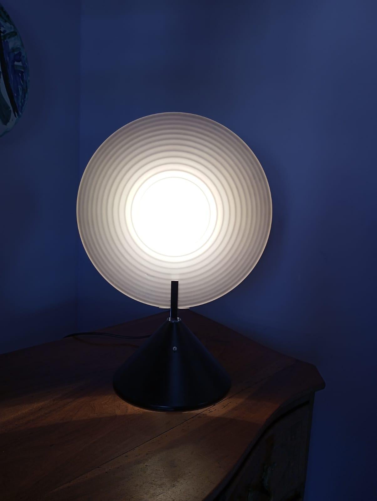 Lampe de table en verre blanc de Murano par Fabbian, Italie, années 80 en vente 2