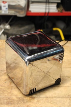 Lampada da tavolo Cubo Space Age 1970 in metallo Cromato Nanda Vigo Style