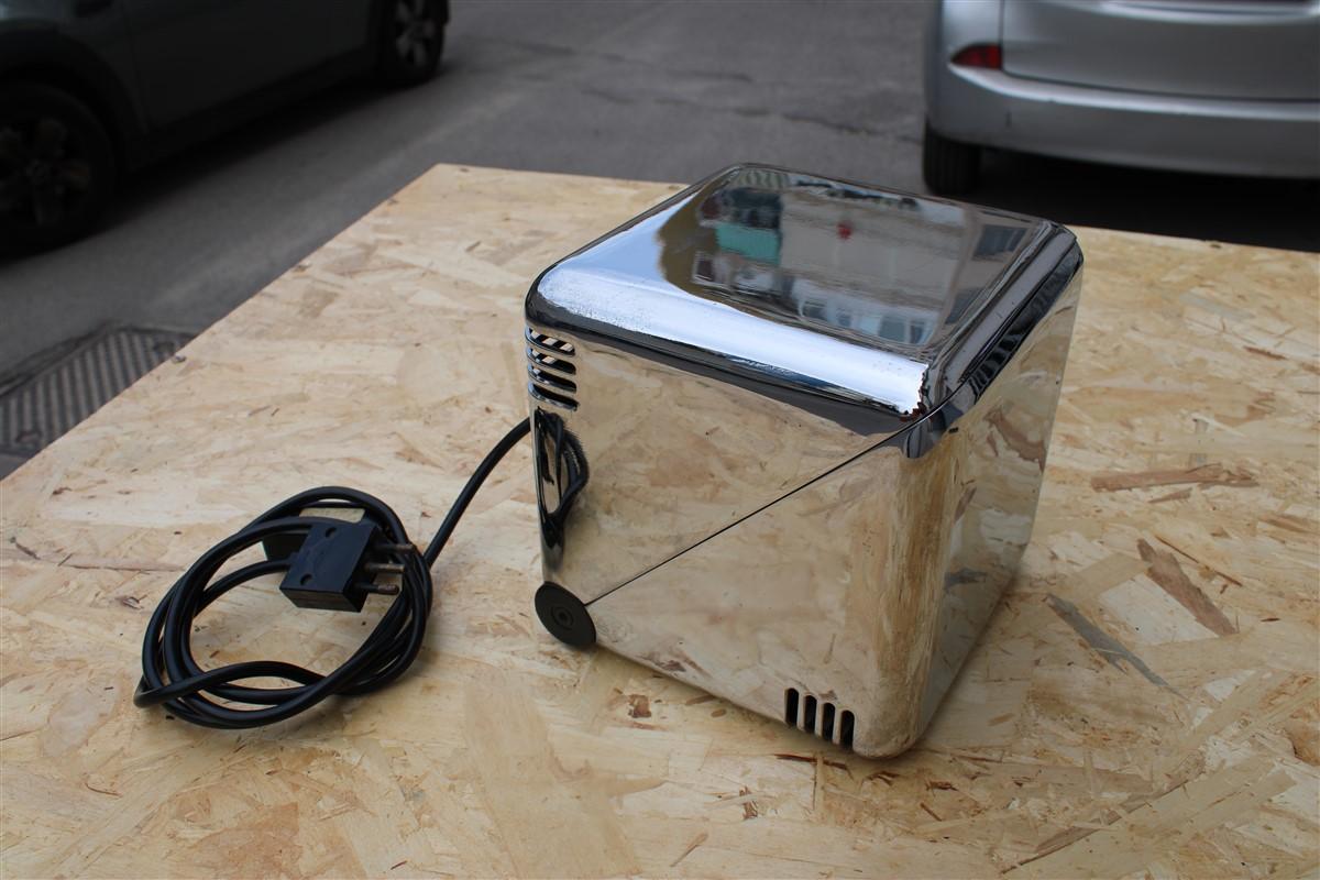 Italian Space Age 1970s Cube Table Lamp in Chrome Metal Nanda Vigo Style For Sale