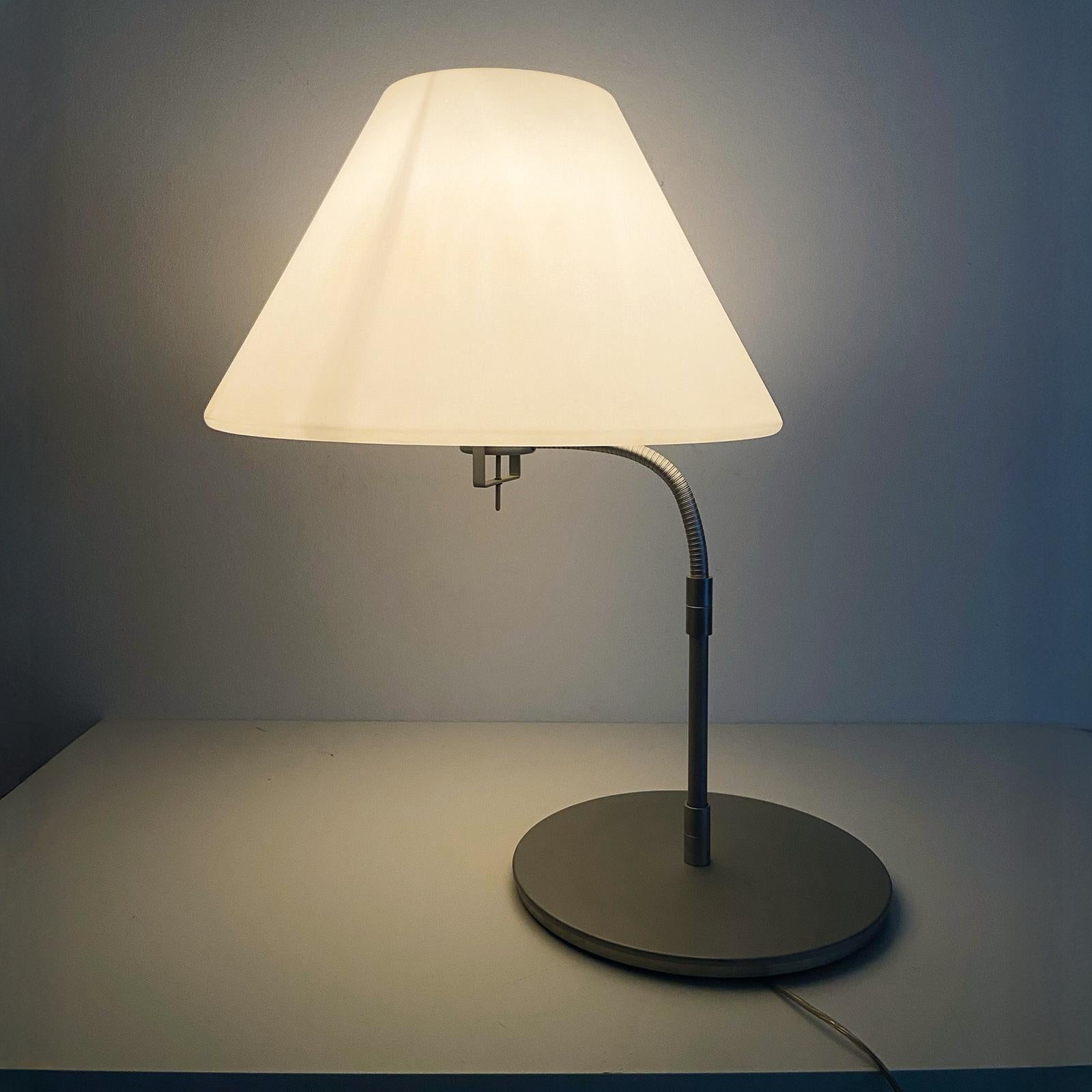 Lampada da tavolo Decad di Pascal Bauer e prodotta da Pallucco nel 1990. (Minimalistisch) im Angebot