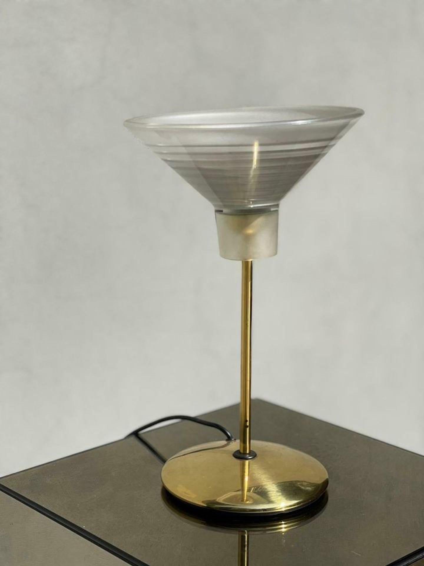 Brass Lampada Da Tavolo Design 1970s Ottone E Vetro For Sale