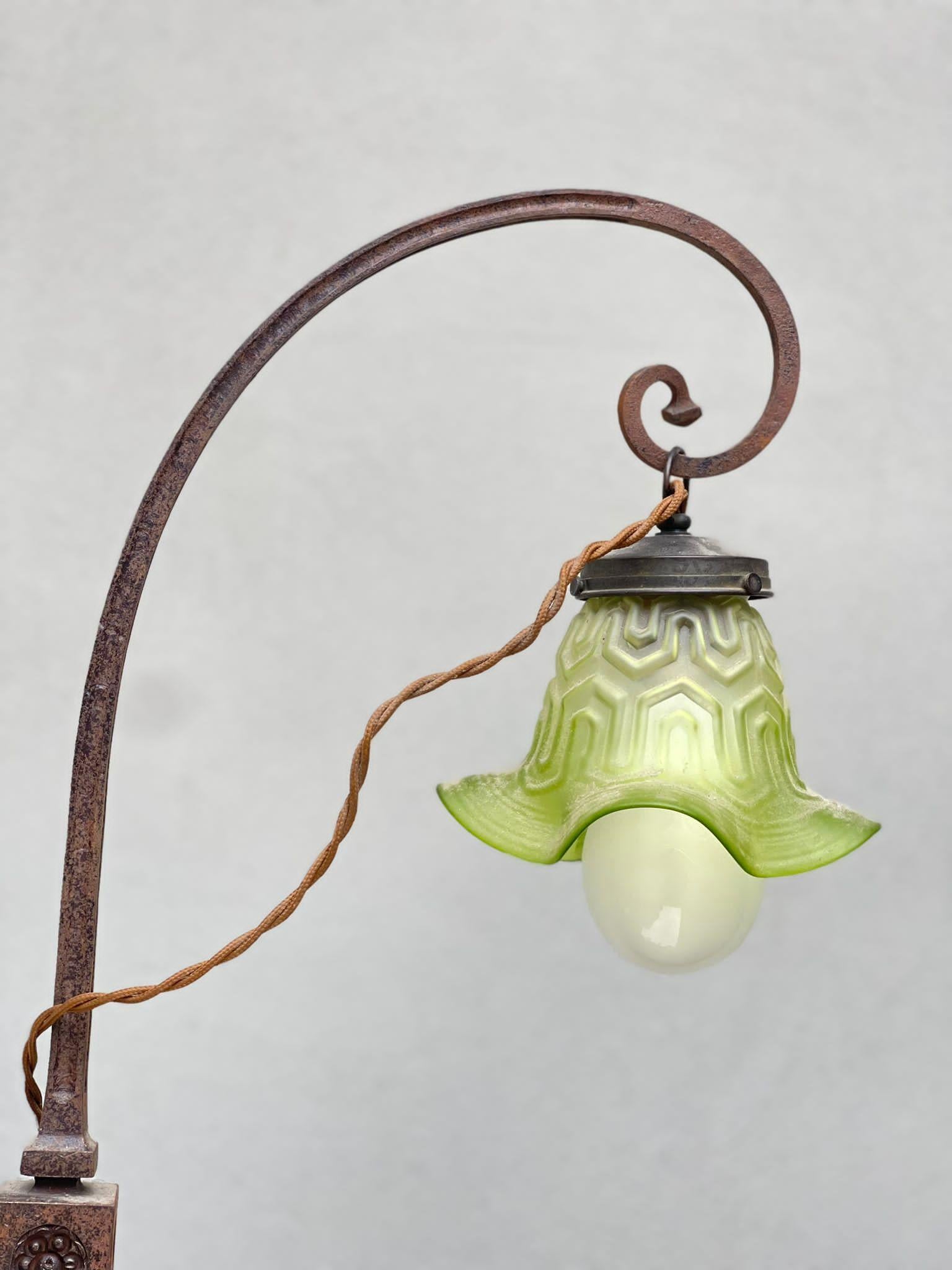 Art nouveau Lampada da Tavolo Design/One Liberty XX Secolo en vente