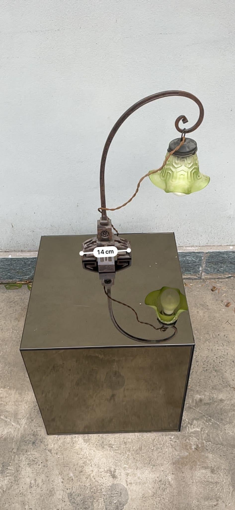 Iron Lampada da Tavolo Design Liberty XX Secolo For Sale