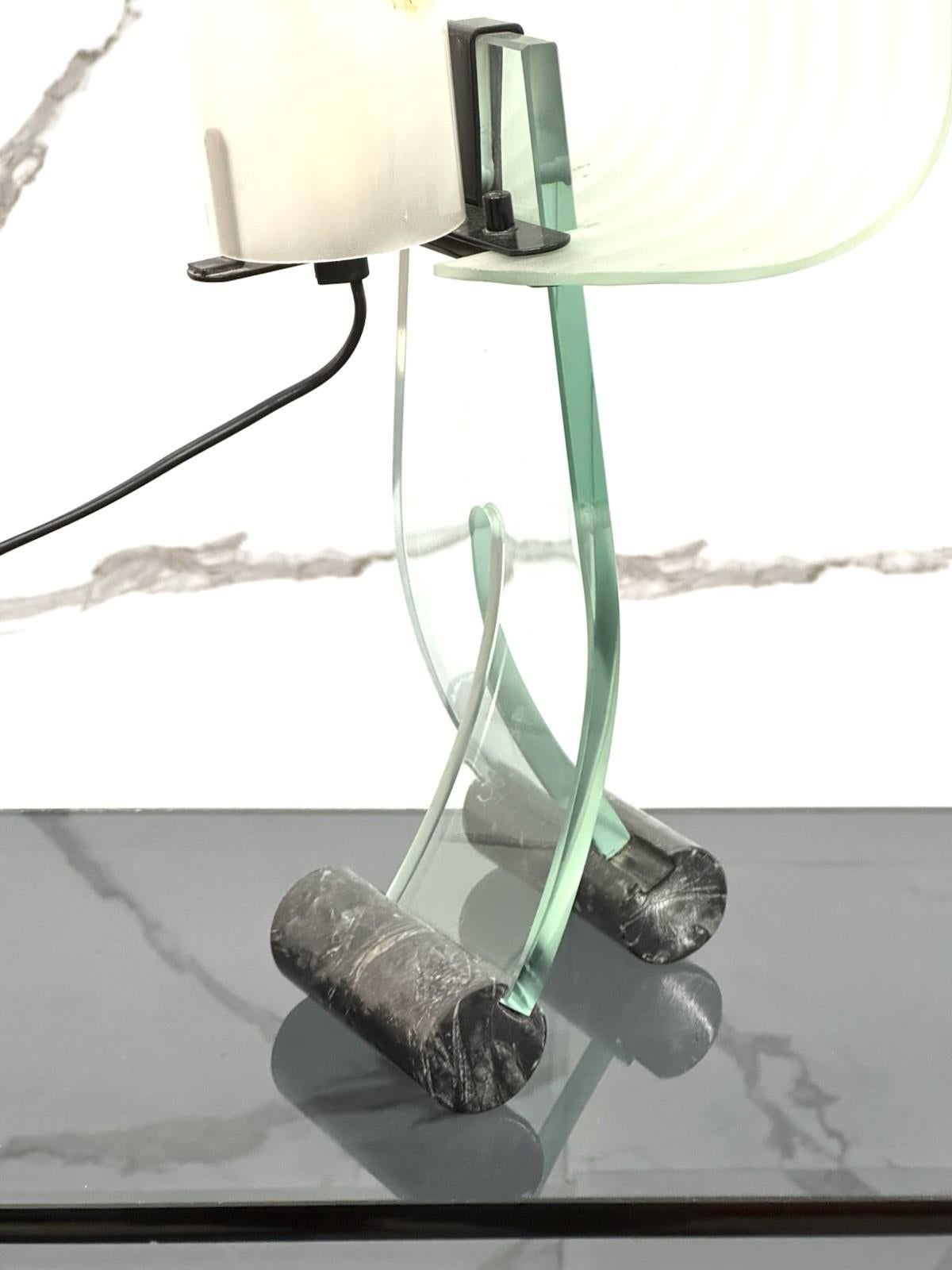 Late 20th Century Lampada Da Tavolo Design Table Lamp Marble & Glass 1980’s in vendita