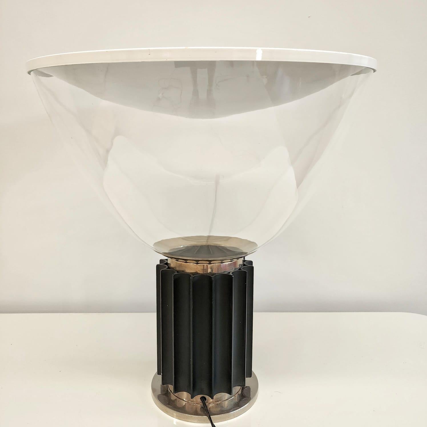 Italian design 70s table lamp 