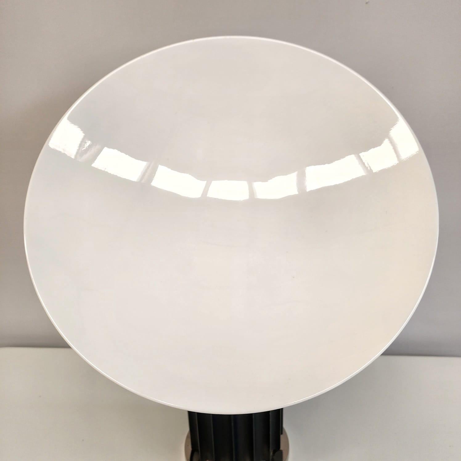 20th Century Italian design 70s table lamp 
