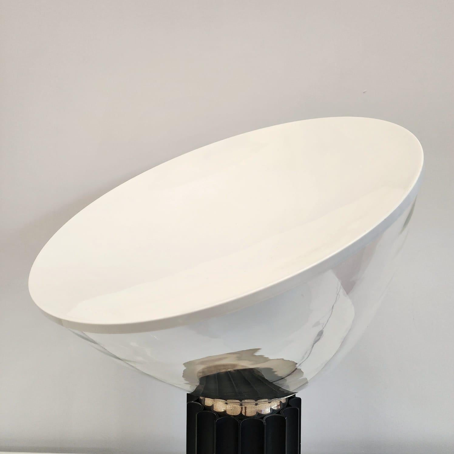 Italian design 70s table lamp 