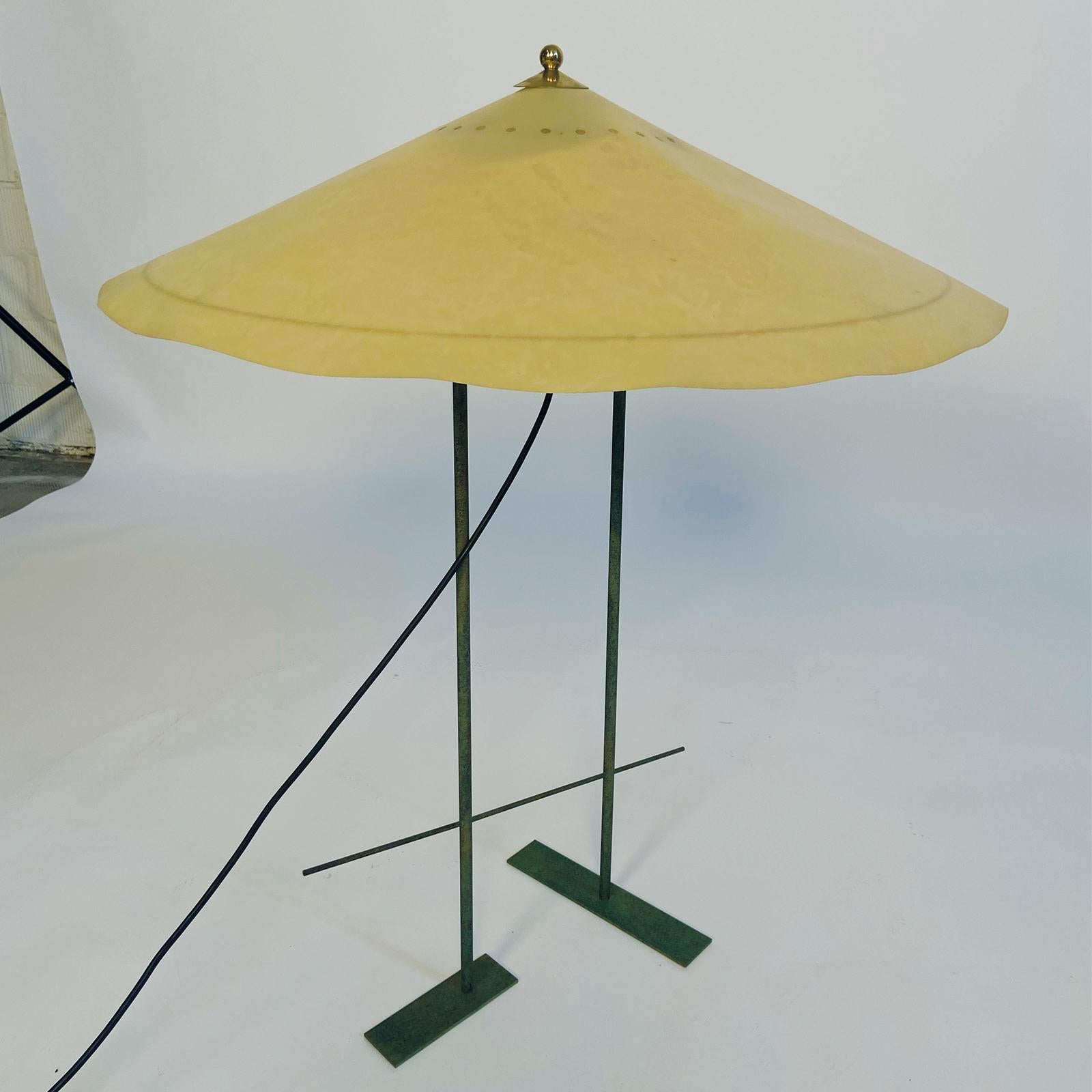 Lampada da tavolo di Pepe Cortés prodotta da BD Ediciones De Diseño nel 1983. (Mattiert) im Angebot