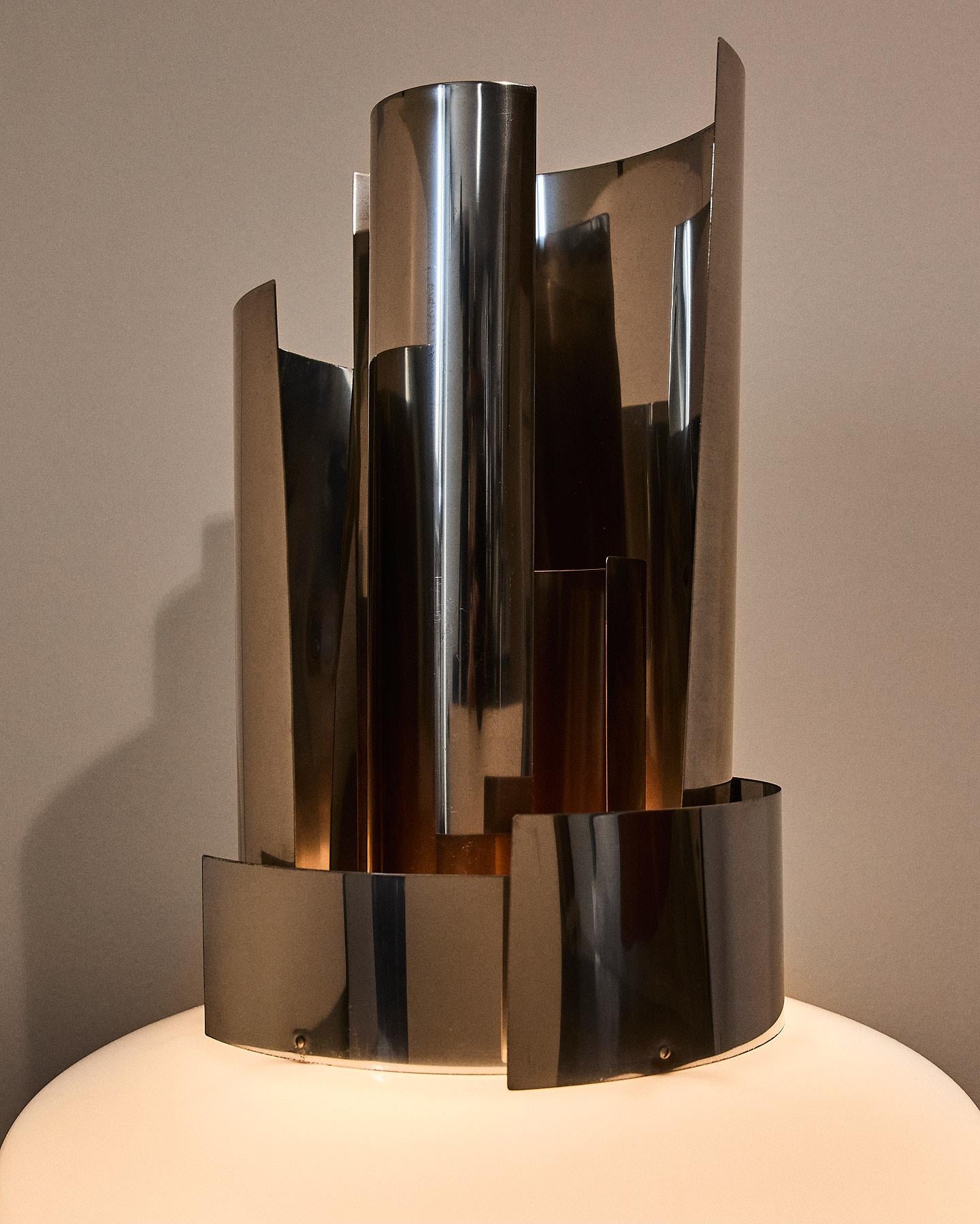 Lampada da tavolo disegnata dall'artista Giuseppe Calonaci Italia, 1971 en venta 1
