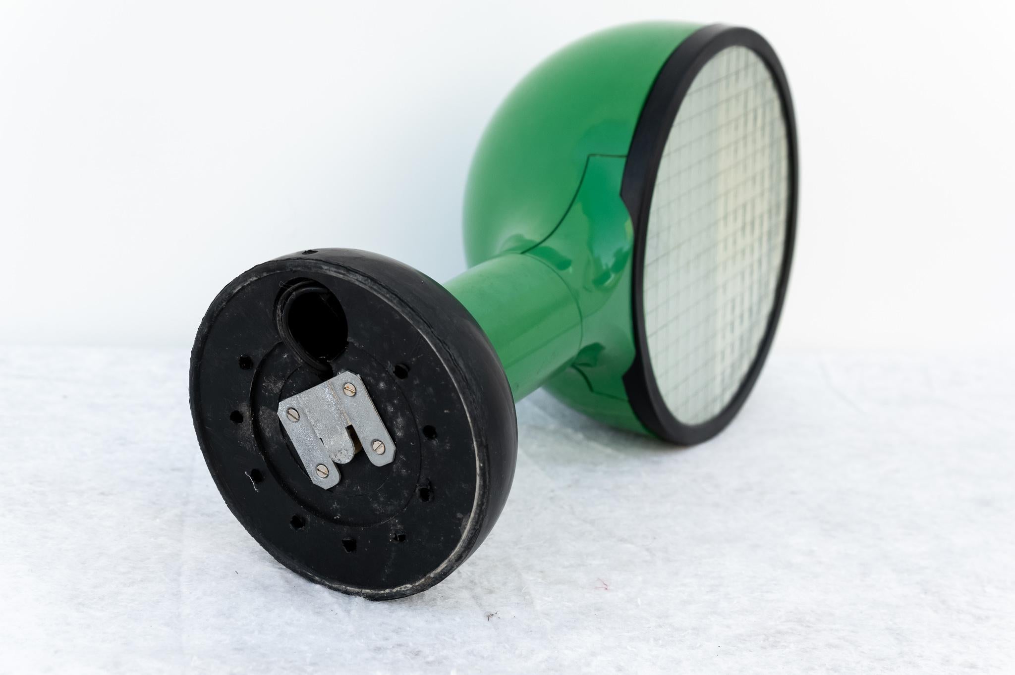 Lámpara de mesa Drive verde de Adalberto Dal Lago para Bieffeplast-Francesconi finales del siglo XX en venta