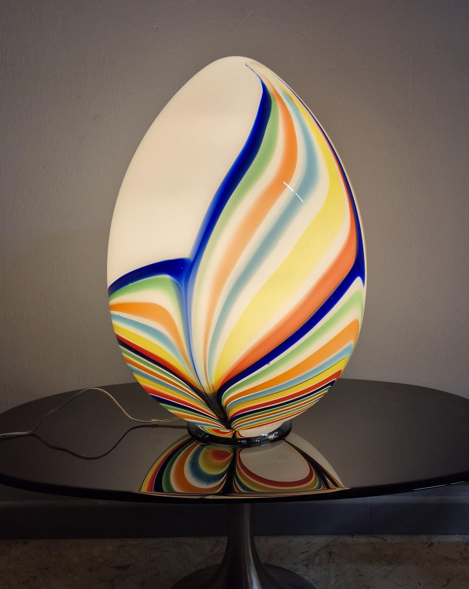 Lámpara de mesa Egg de cristal de Murano Contemporáneo en venta