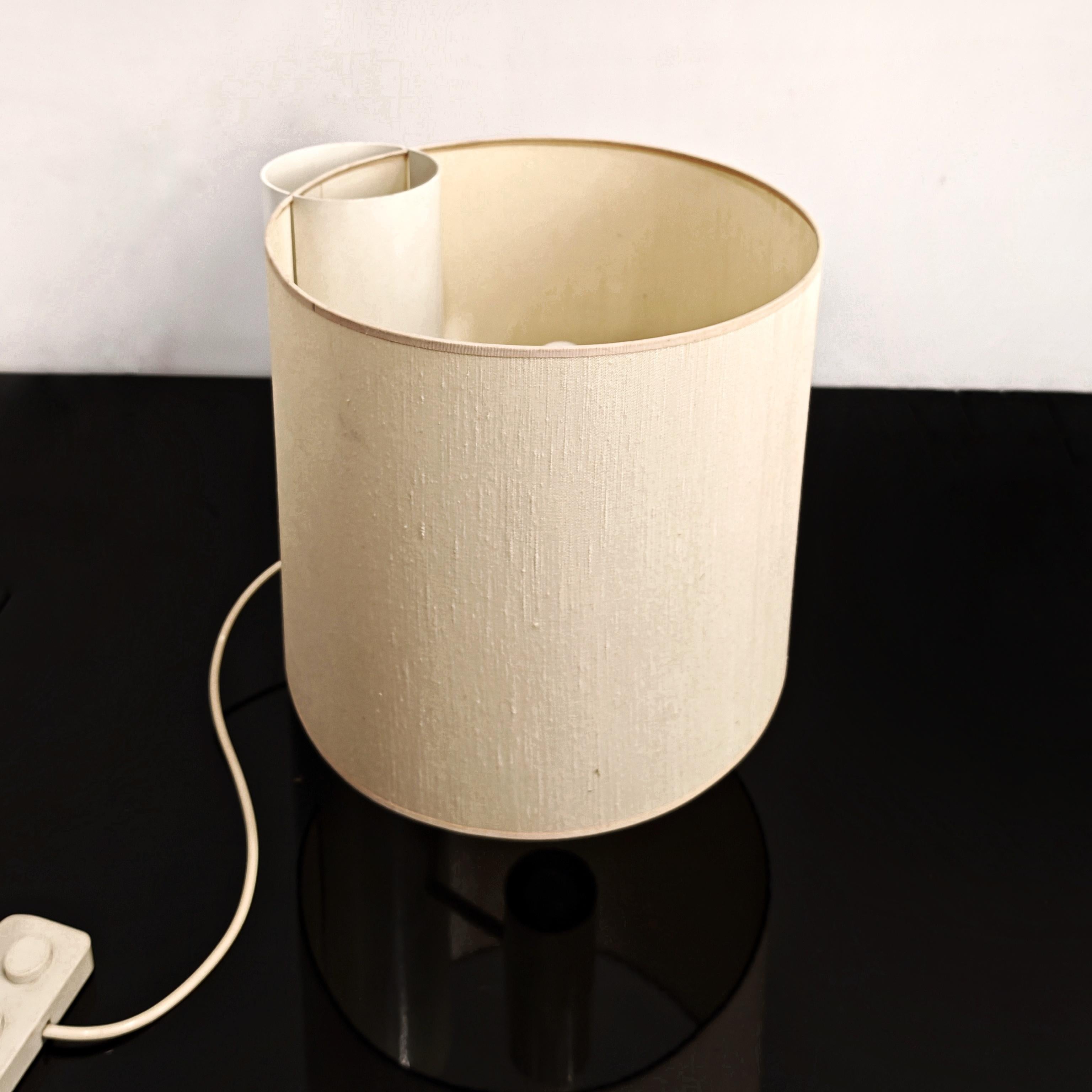 Metal Fluette table lamp G. Gramigna for Quattrifolio 1970 For Sale