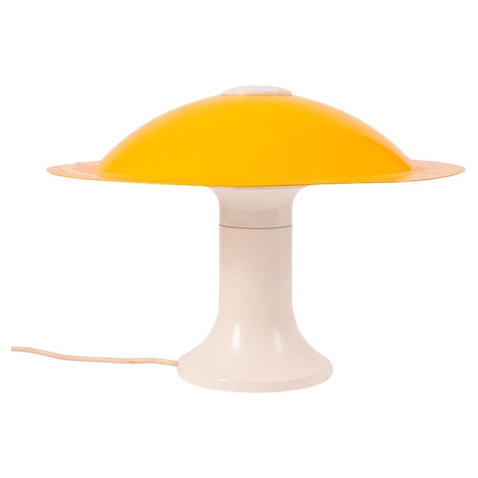 Vintage 1970s yellow table lamp Martinelli design For Sale
