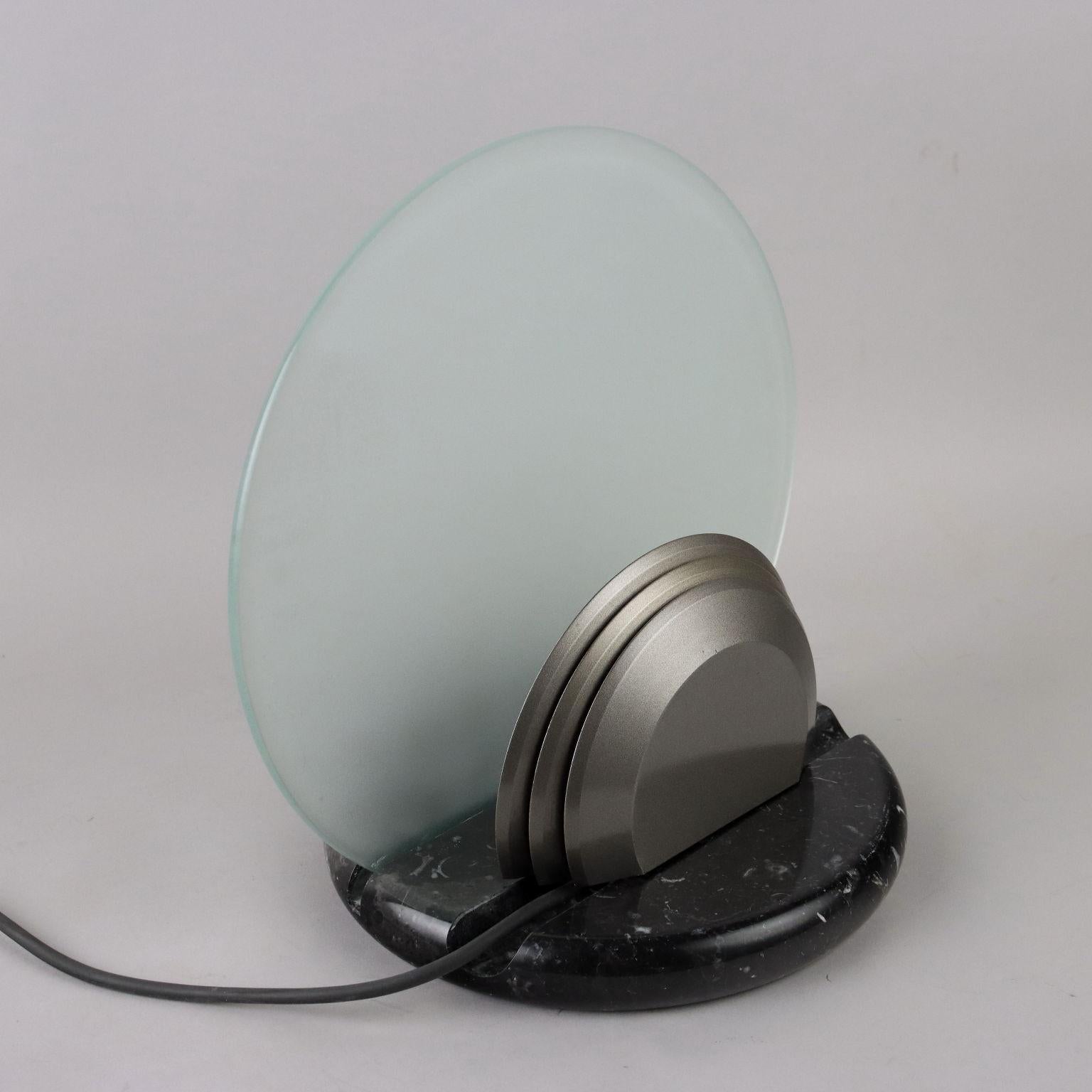 Glass Lampada da tavolo 'Gong' di Bruno Gecchelin per Skipper Anni 80 For Sale