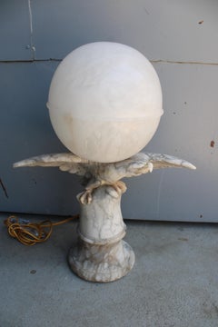 Lampada da tavolo in Alabastro Futurista con Acquila e Globo 1930