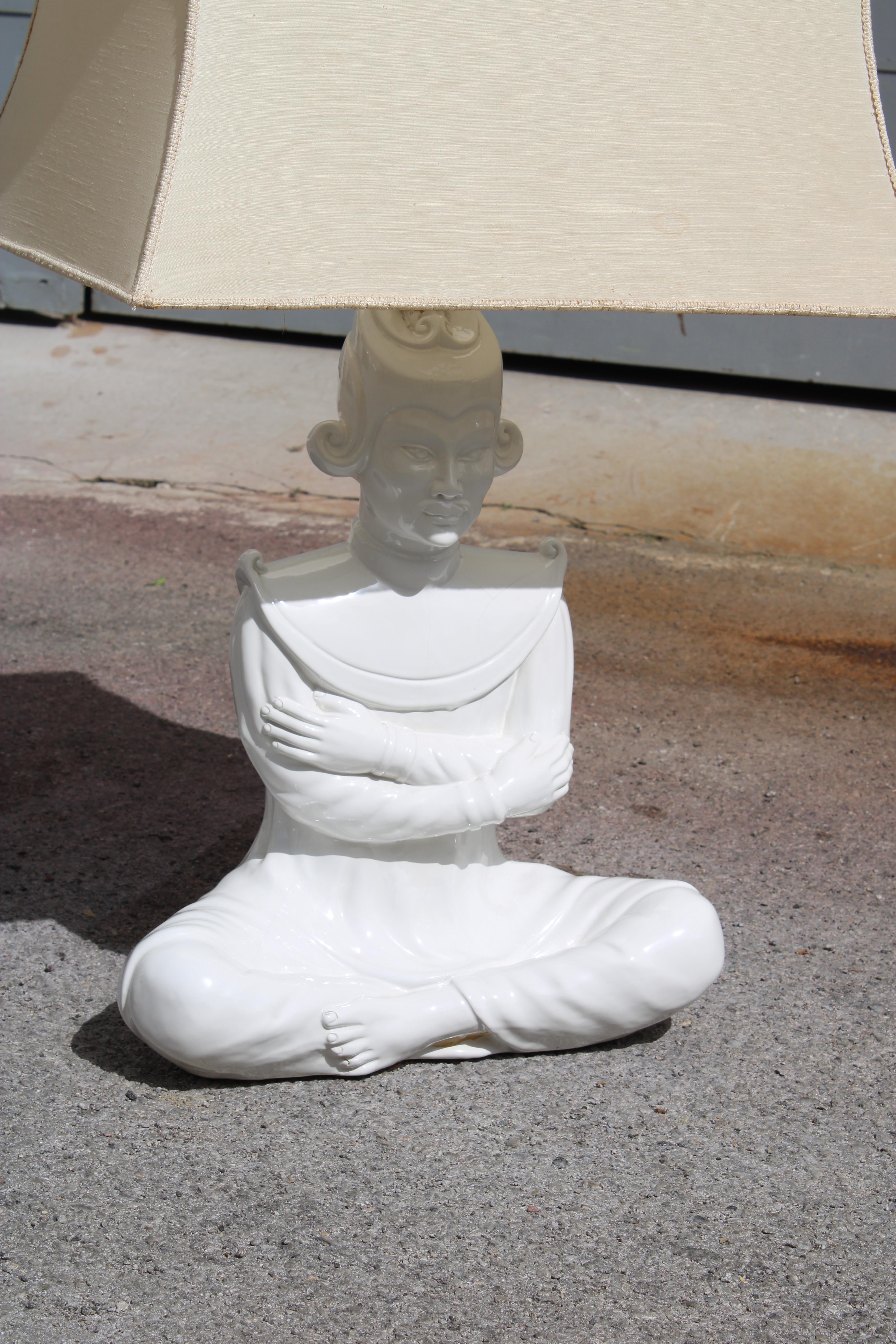 Late 20th Century White Ceramic Table Lamp Southern Nurseries Rome 1970s For Sale