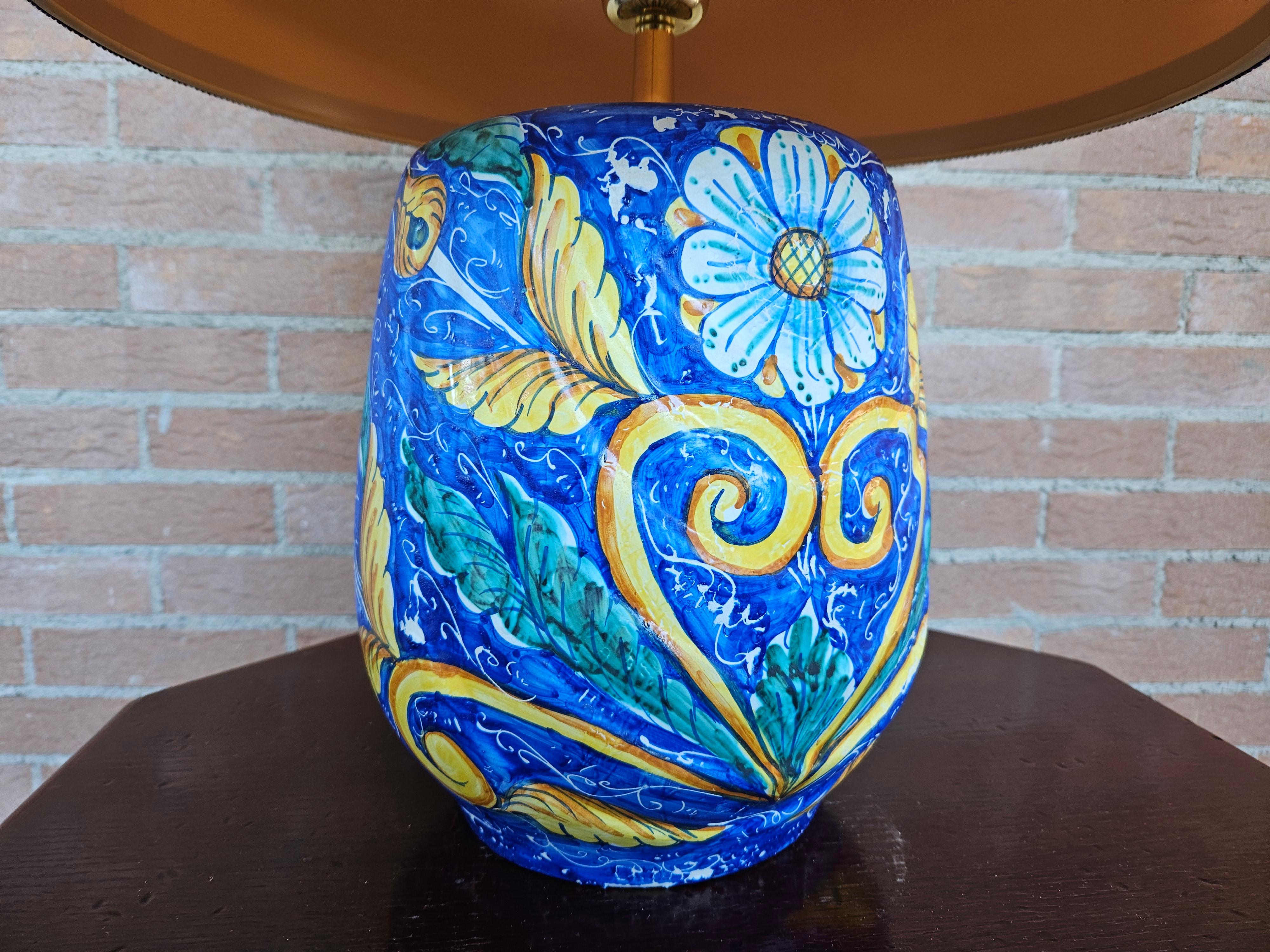 Painted ceramic table lamp with fabric shade For Sale 1