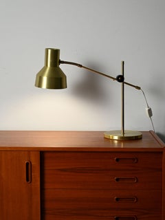 Lampada da tavolo in finitura oro attribuita a EWÅ, Värnamo
