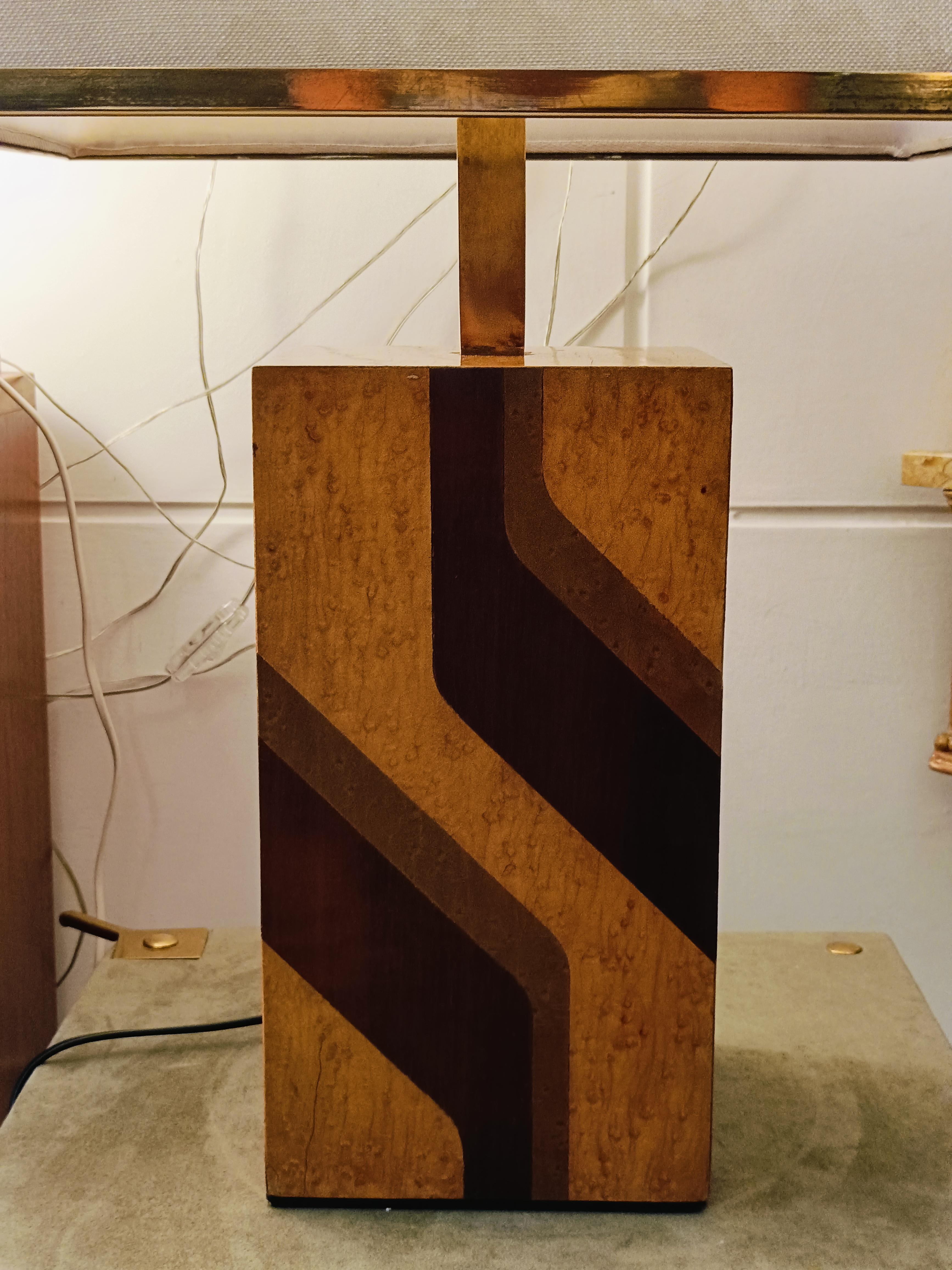 Mid-Century Modern Lampada da Tavolo in Legno e Ottone, Italia 1970s For Sale