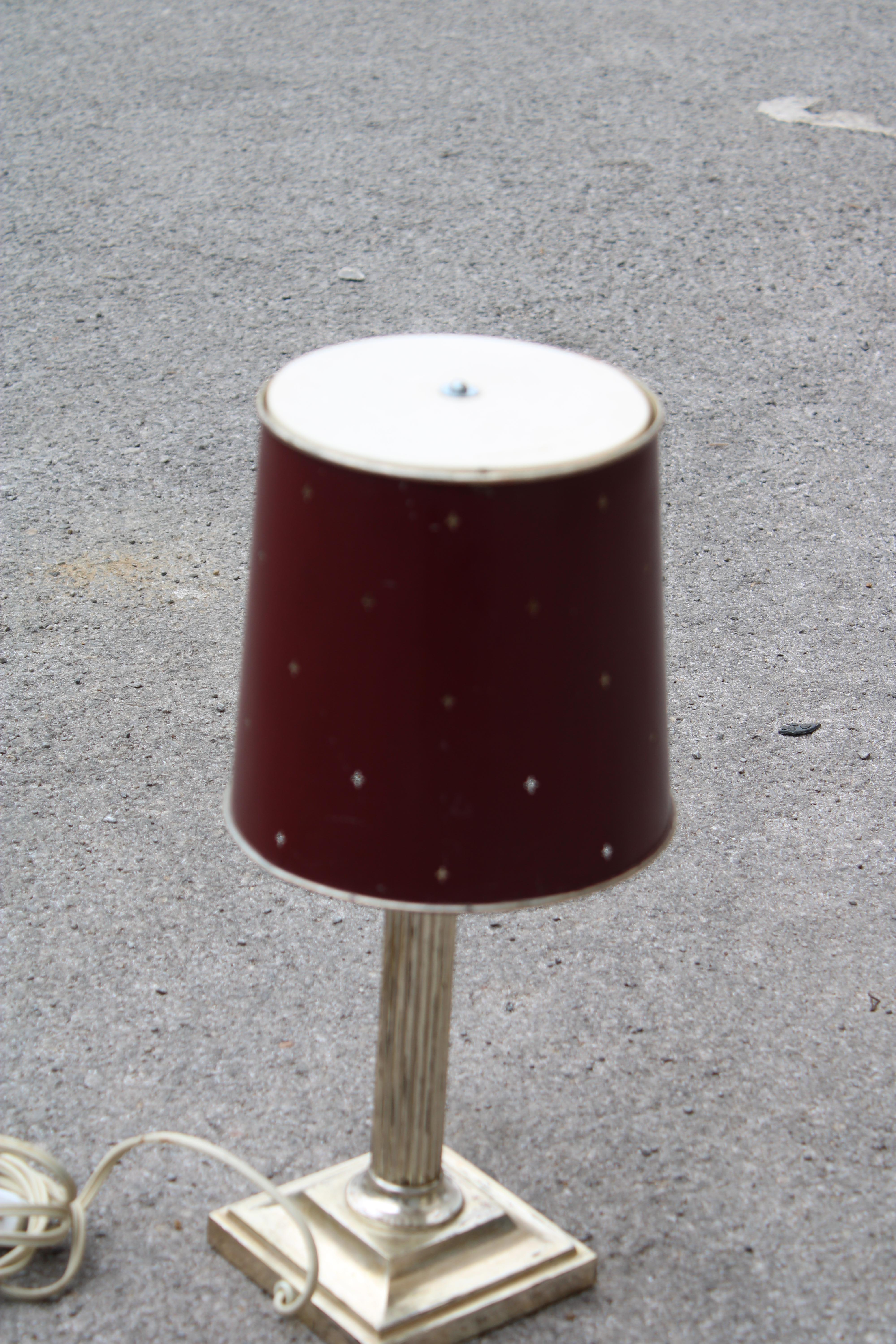 Lampe de table en métal argenté avec dôme en métal perforé Arredoluce Bon état - En vente à Palermo, Sicily