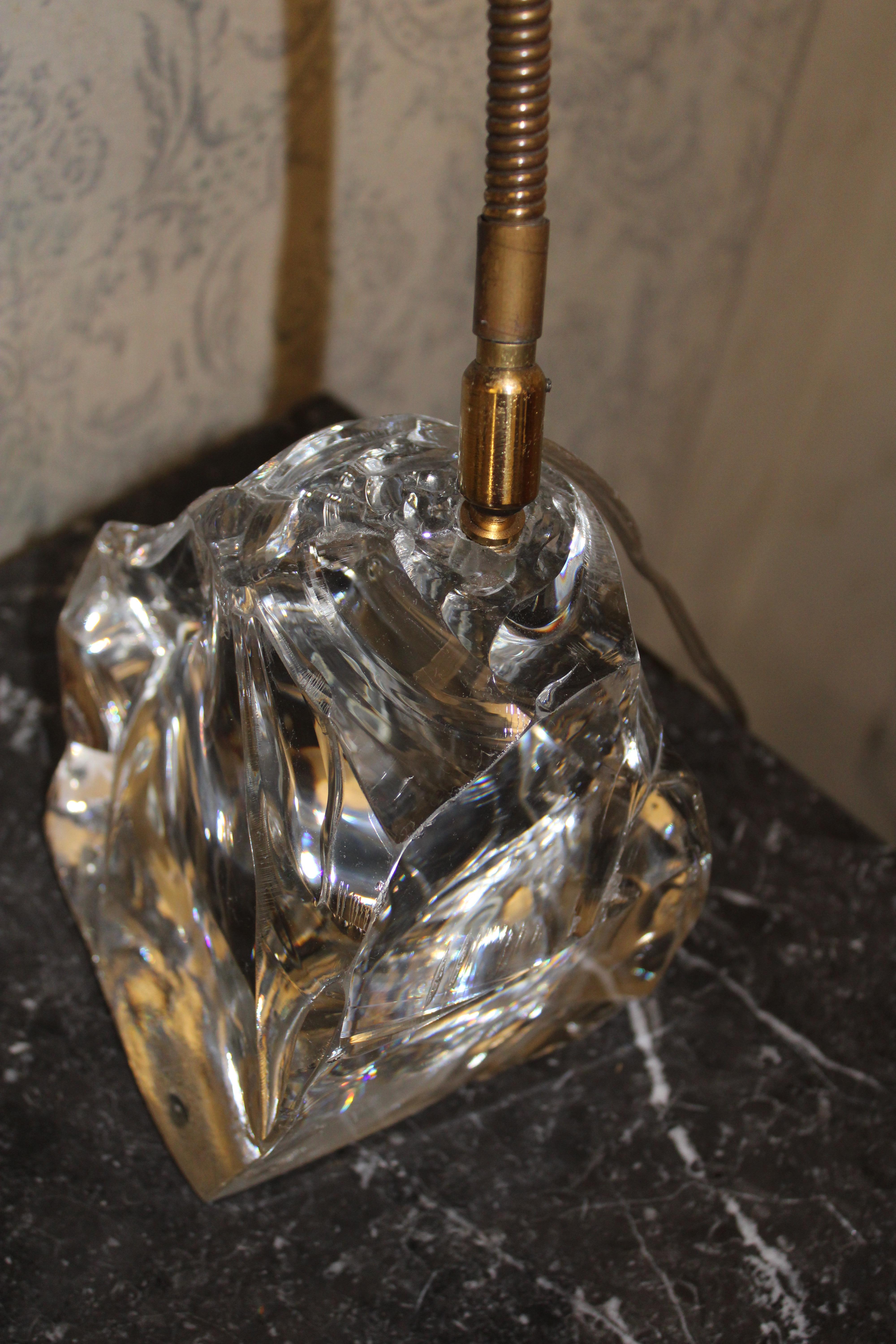 Lacquered Metal Table Lamp Crystal Block Brass Parts Italy In Good Condition For Sale In Palermo, Sicily