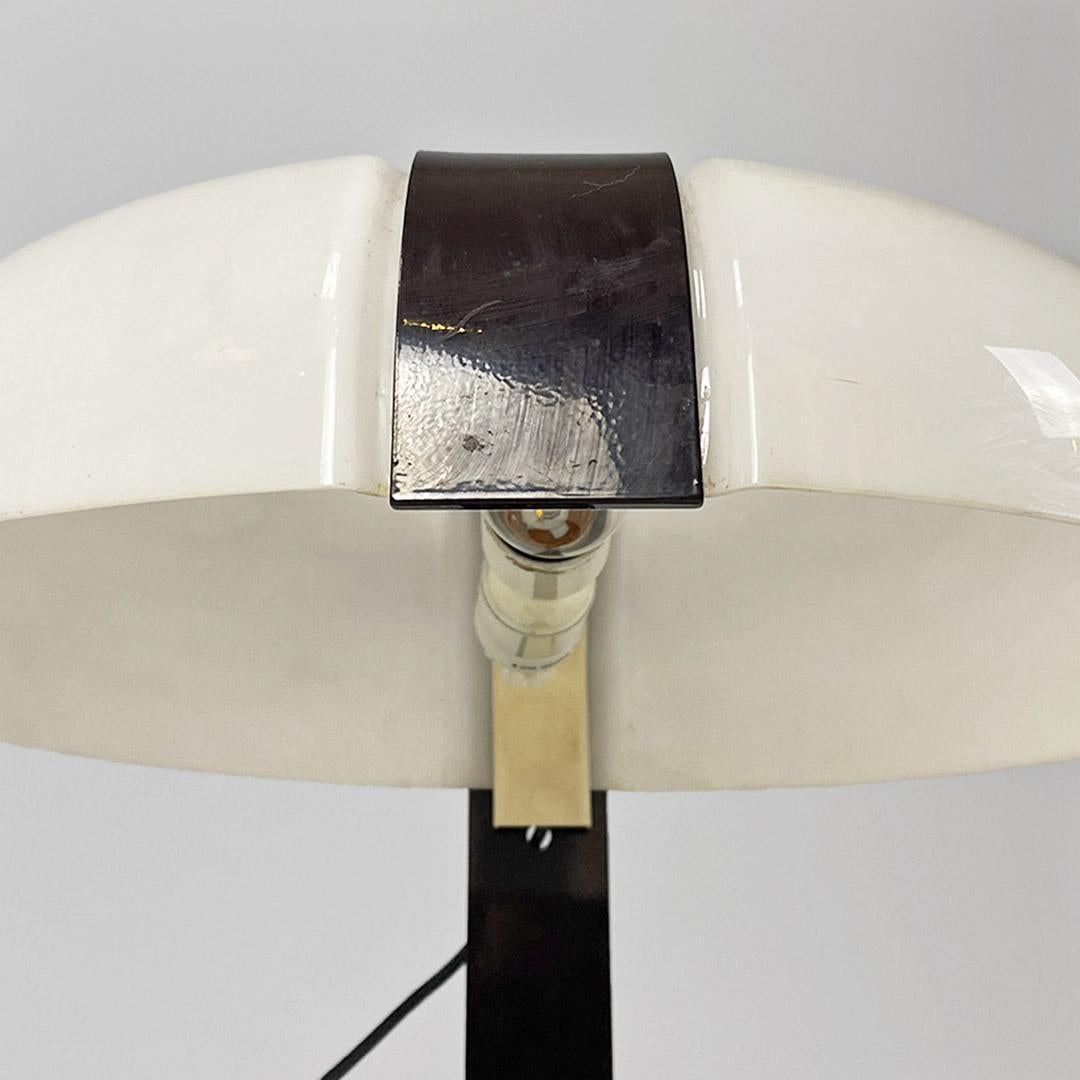 Lampada da tavolo in metallo marrone e plastica bianca, italiana moderna, 1970s For Sale 7