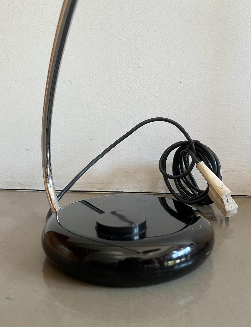 Late 20th Century Lampada da tavolo in metallo mod. Wing 509 di Bruno Gecchelin per O-Luce, Italia in vendita