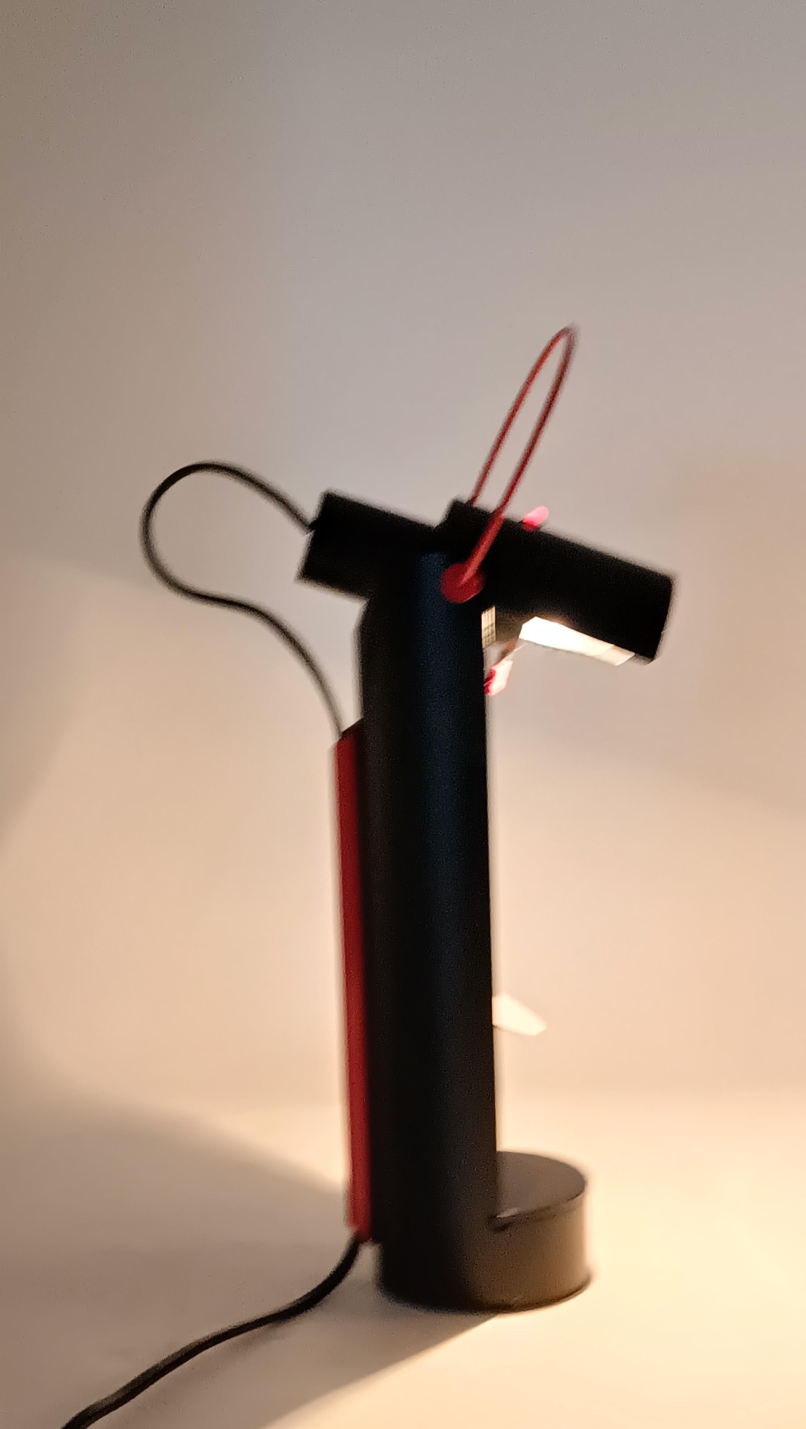 Lampe de table en métal noir à lumière directe, Italie, années 1970 en vente 3