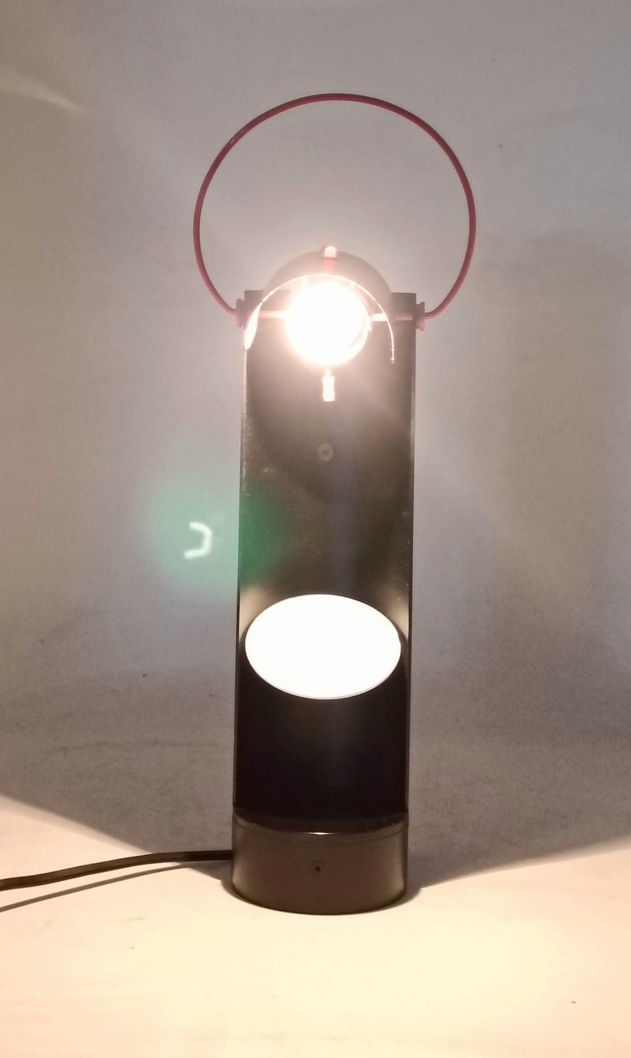 Lampe de table en métal noir à lumière directe, Italie, années 1970 en vente 4