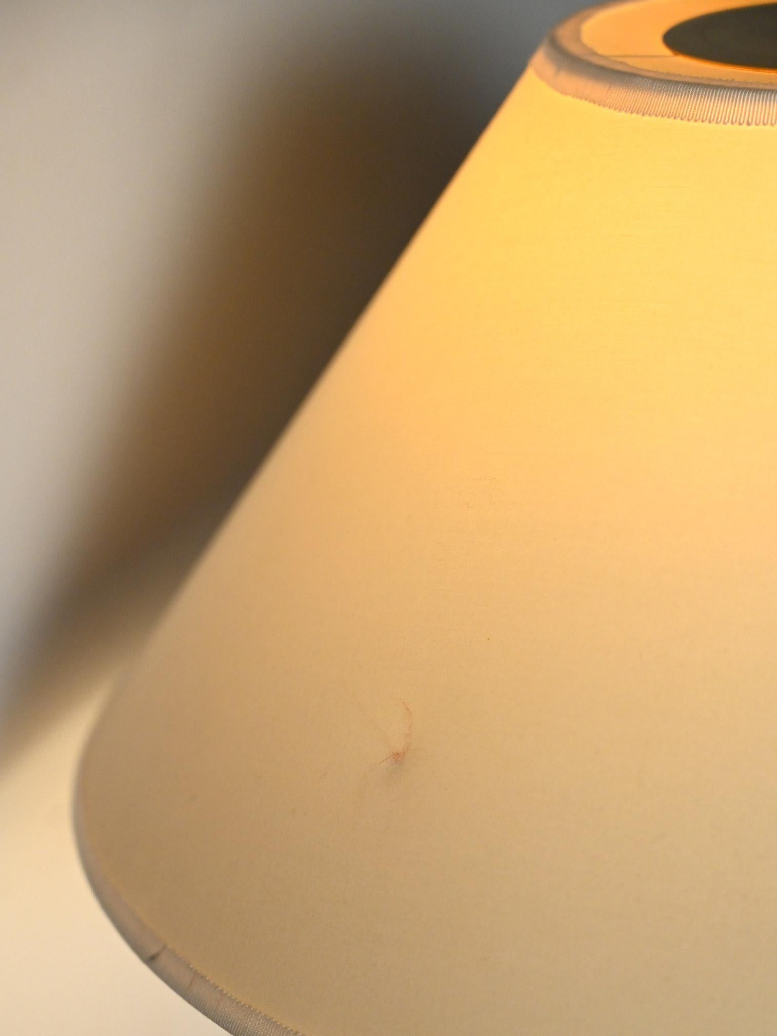 Lampe de table en ottone de Josef Frank, paralume original Bon état - En vente à Brescia, IT