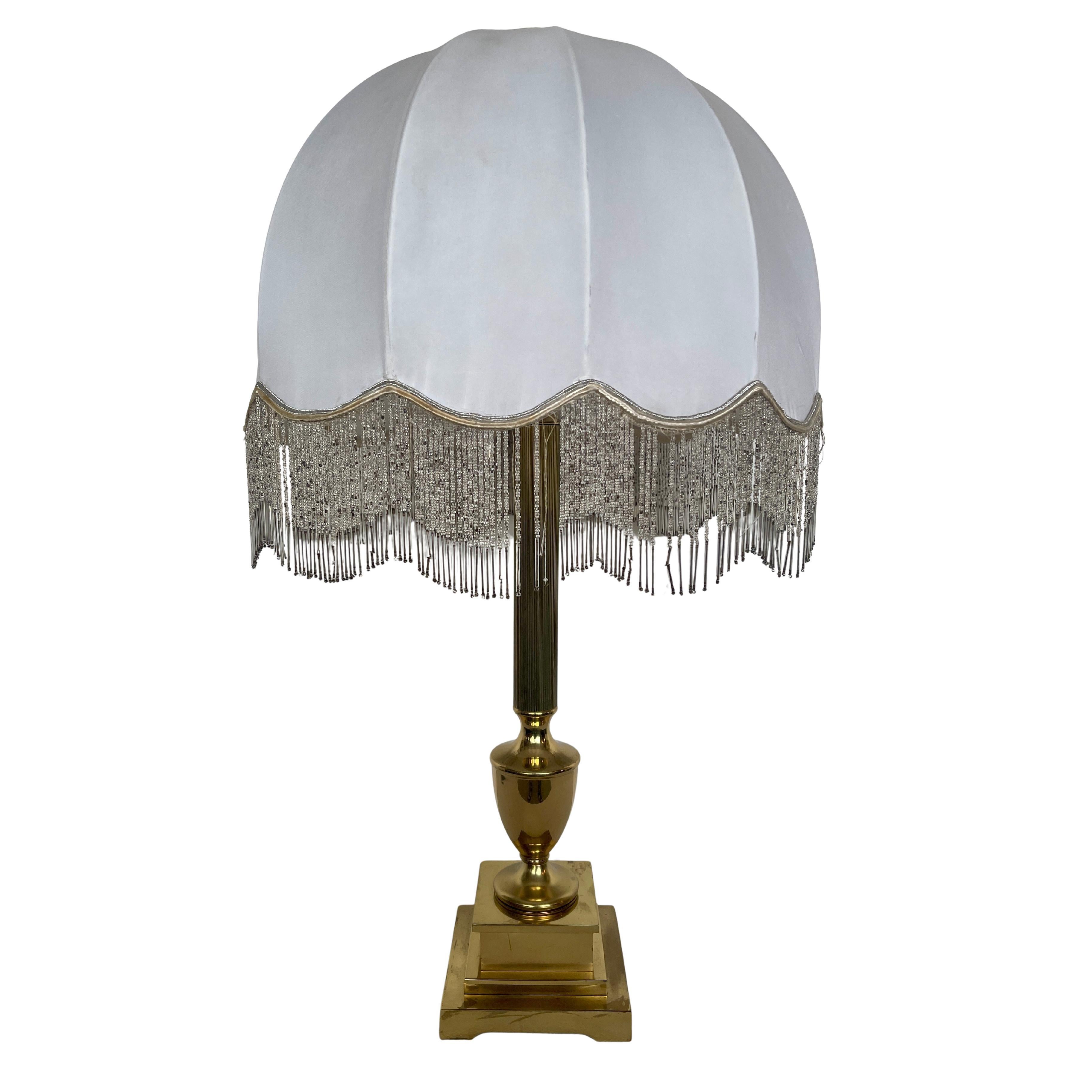 Lampada da tavolo in stile Art Deco classico con paralume forma bombata 