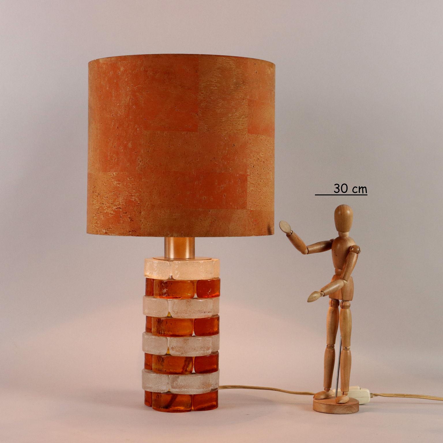 Mid-Century Modern Lampe de table en verre bicolore des années 70-80 en vente
