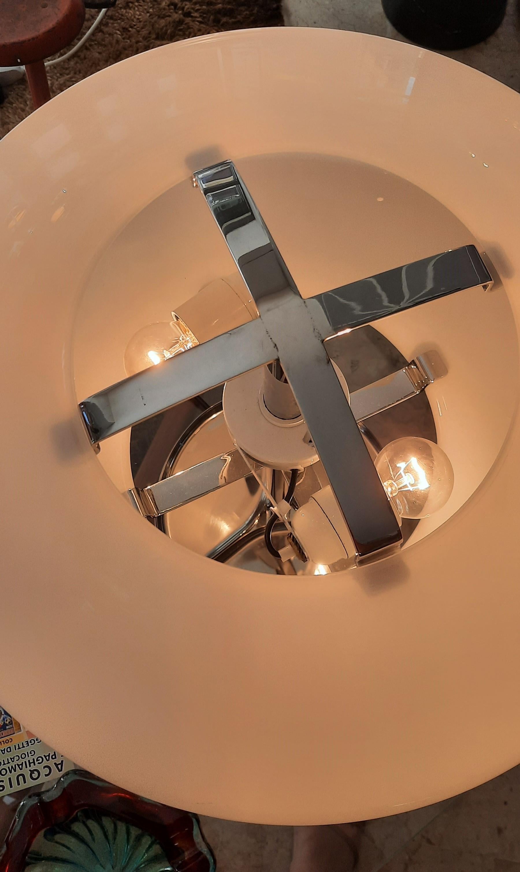 Mid-20th Century Lampe de table en verre de Murano par Valenti Milano en vente