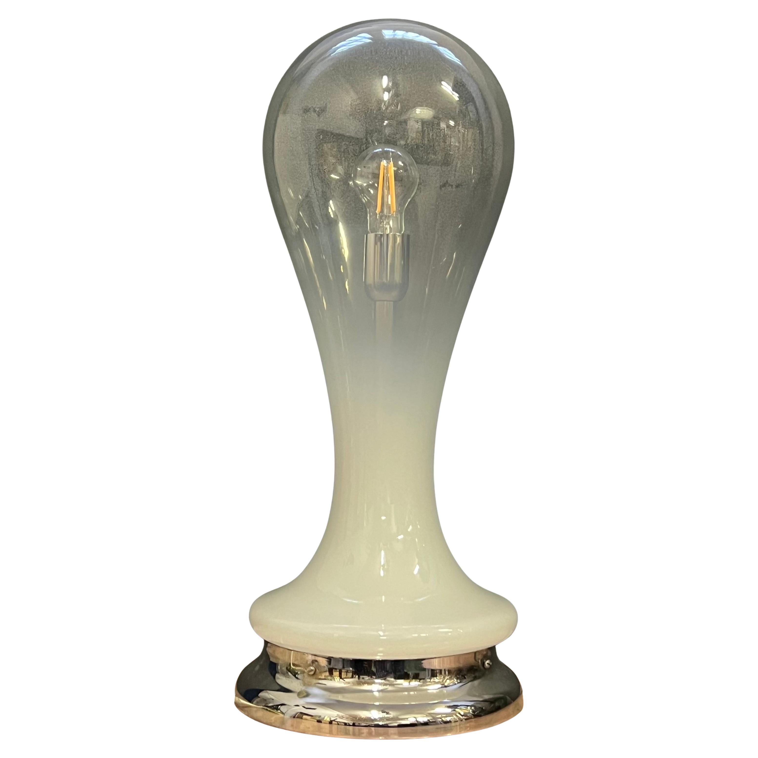 Lampada da Tavolo in Vetro Lattimo  Soffiato - A.V. Mazzega - Italia - Anni '70 in vendita