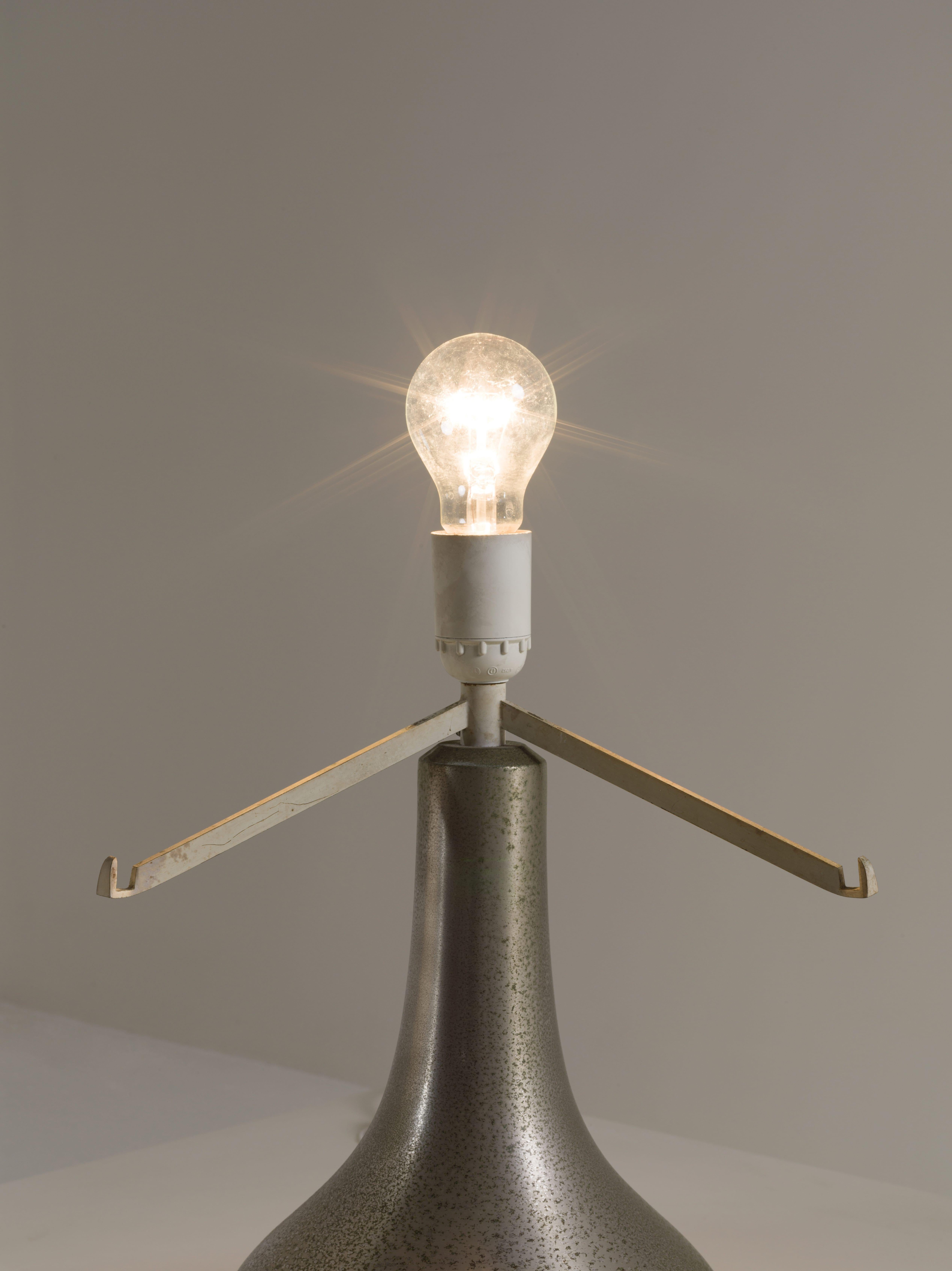 Max Ingrand Opalglas Tischlampe für Fontana Arte mod. 2344 60er Jahre (Italian) im Angebot