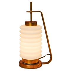 Lampada da tavolo in vetro plissé design di Angelo Lelii, per Arredoluce, Italia