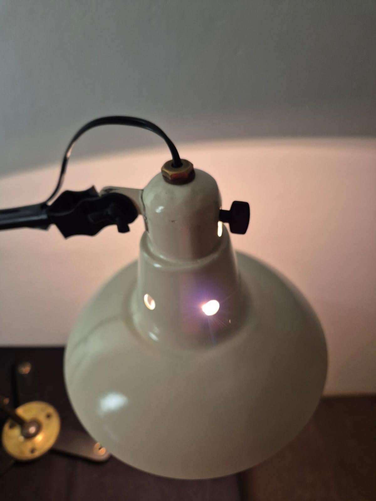 Adjustable industrial table lamp, 1950s For Sale 5
