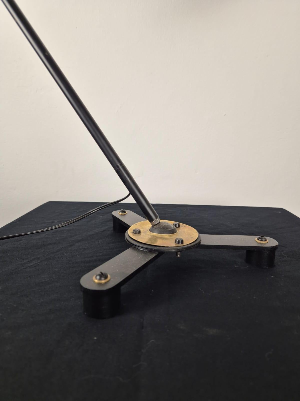 Adjustable industrial table lamp, 1950s For Sale 11