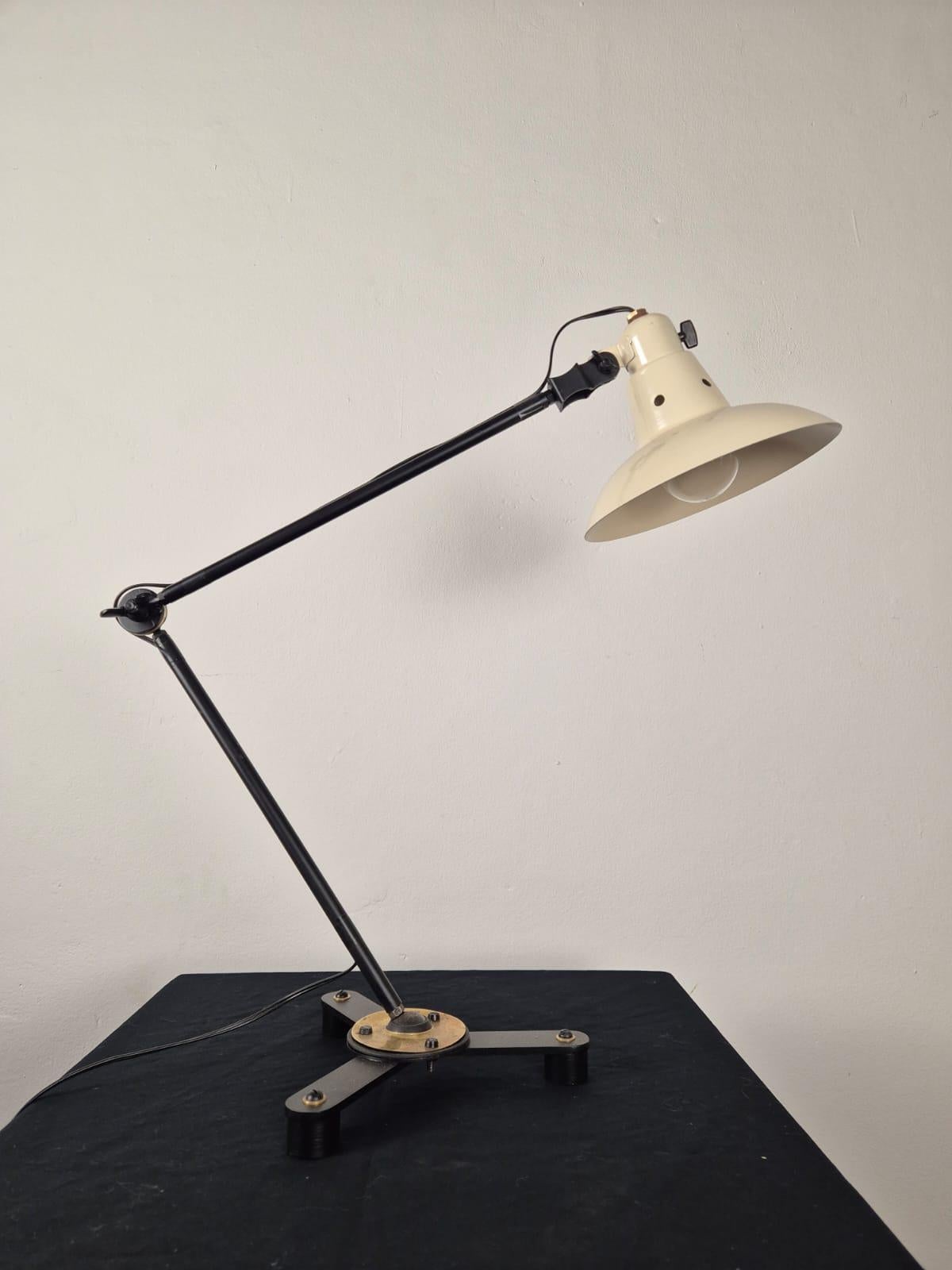Adjustable industrial table lamp, 1950s For Sale 1