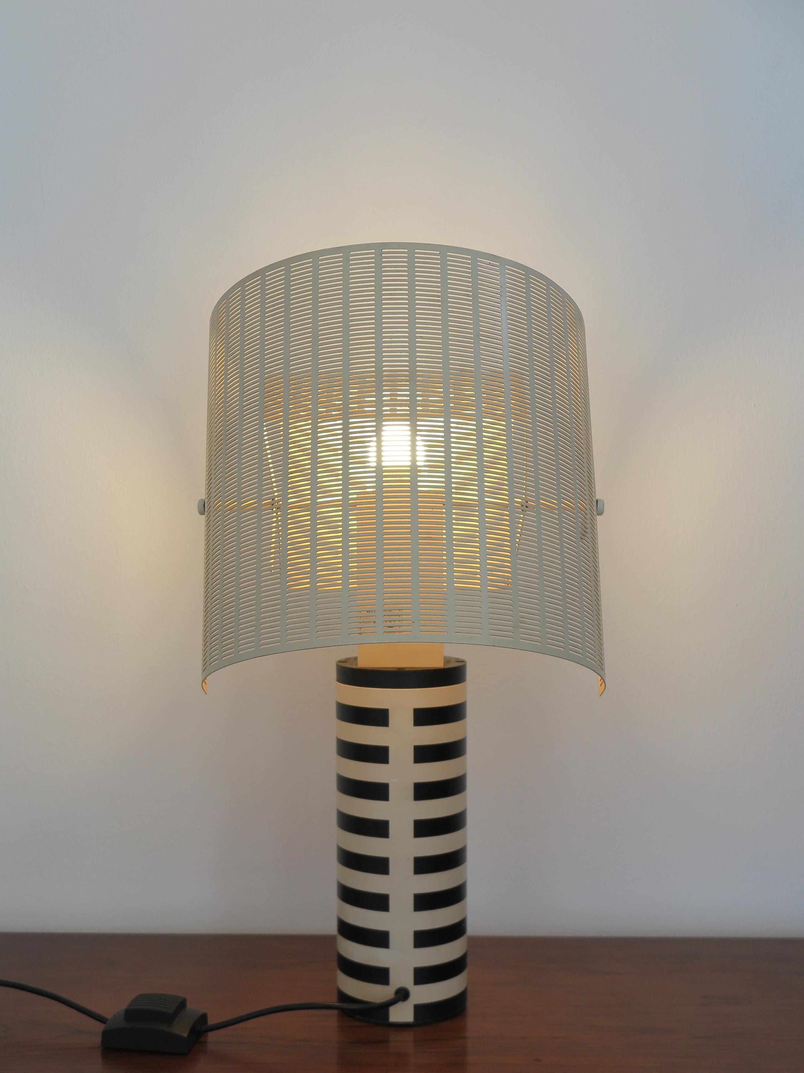 Italian Lampe de table italienne 'Shogung' Design Mario Botta pour Artemide 1980 en vente