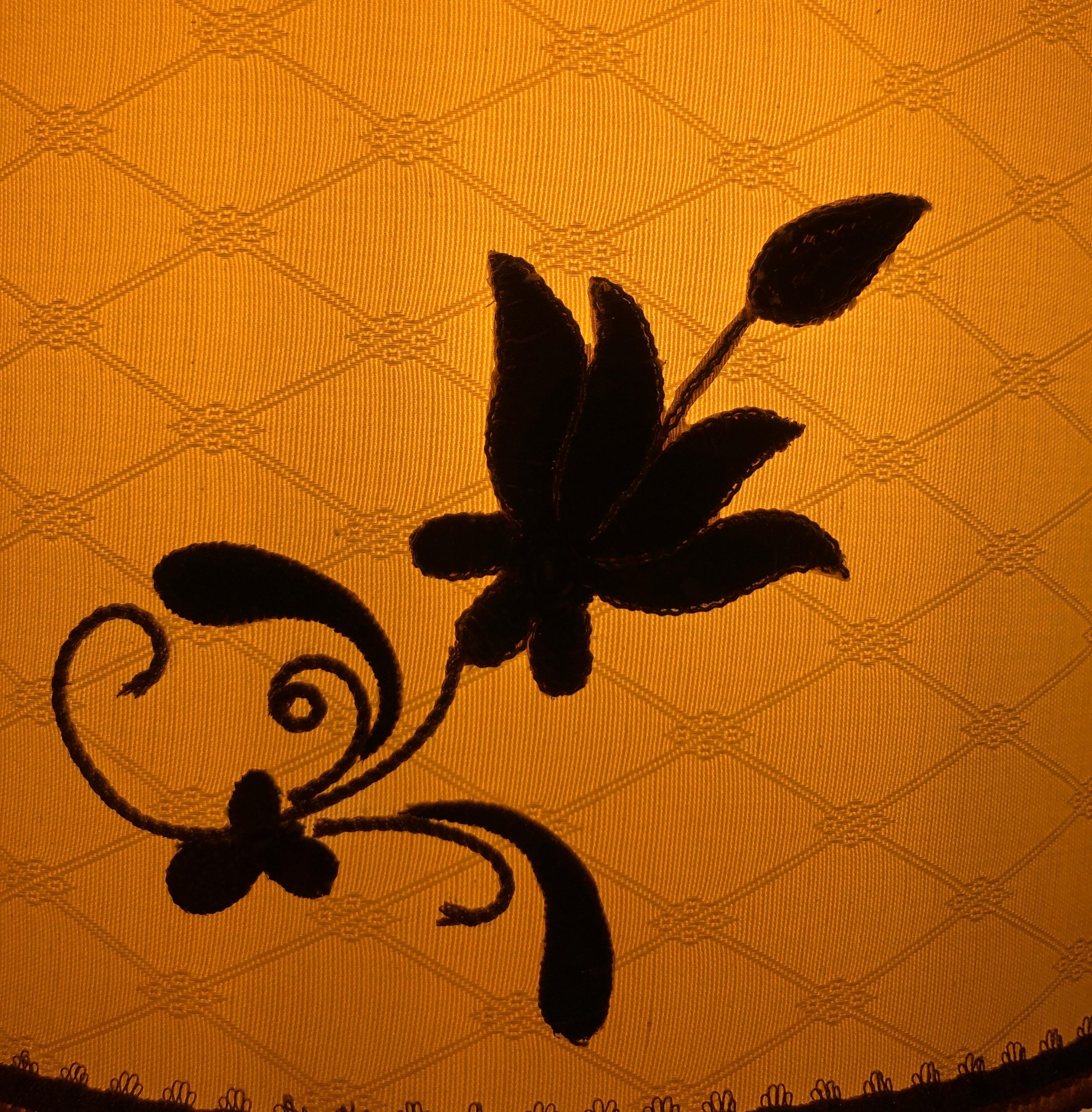 Lampe de table italienne du 18e siècle Vase baroque Abat-jour beige argenté  en vente 7