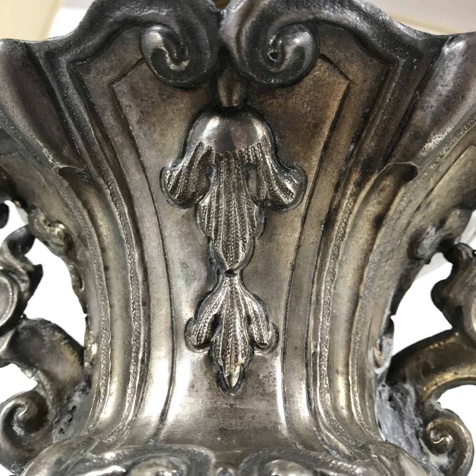 Italienisch 18. Jahrhundert Tischlampe Barock Vase Silber Beige Lampenschirm  im Angebot 1